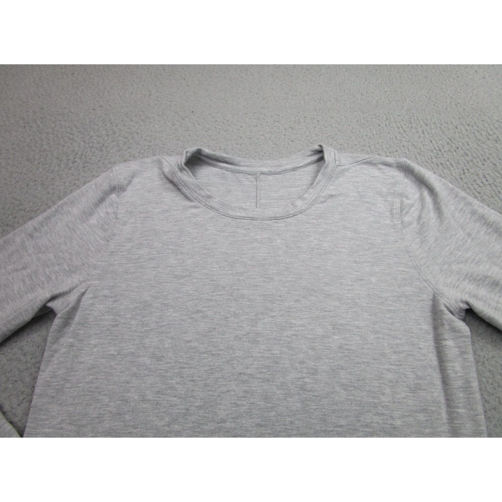 Lululemon Lululemon Shirt Womens M Gray Long Sleeve Crewneck Athletic Heather Training Size M / US 6-8 / IT 42-44 - 2 Thumbnail