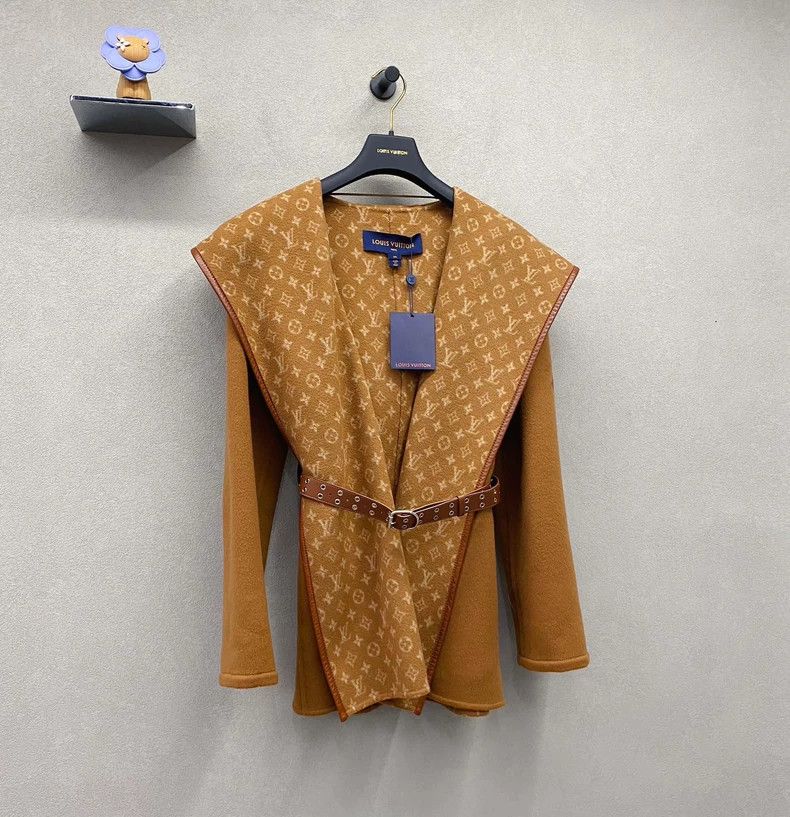 Louis Vuitton Louis Vuitton Brown bathrobe coat 2503-Nextarrow Size XXS / US 00 / IT 34 - 3 Thumbnail