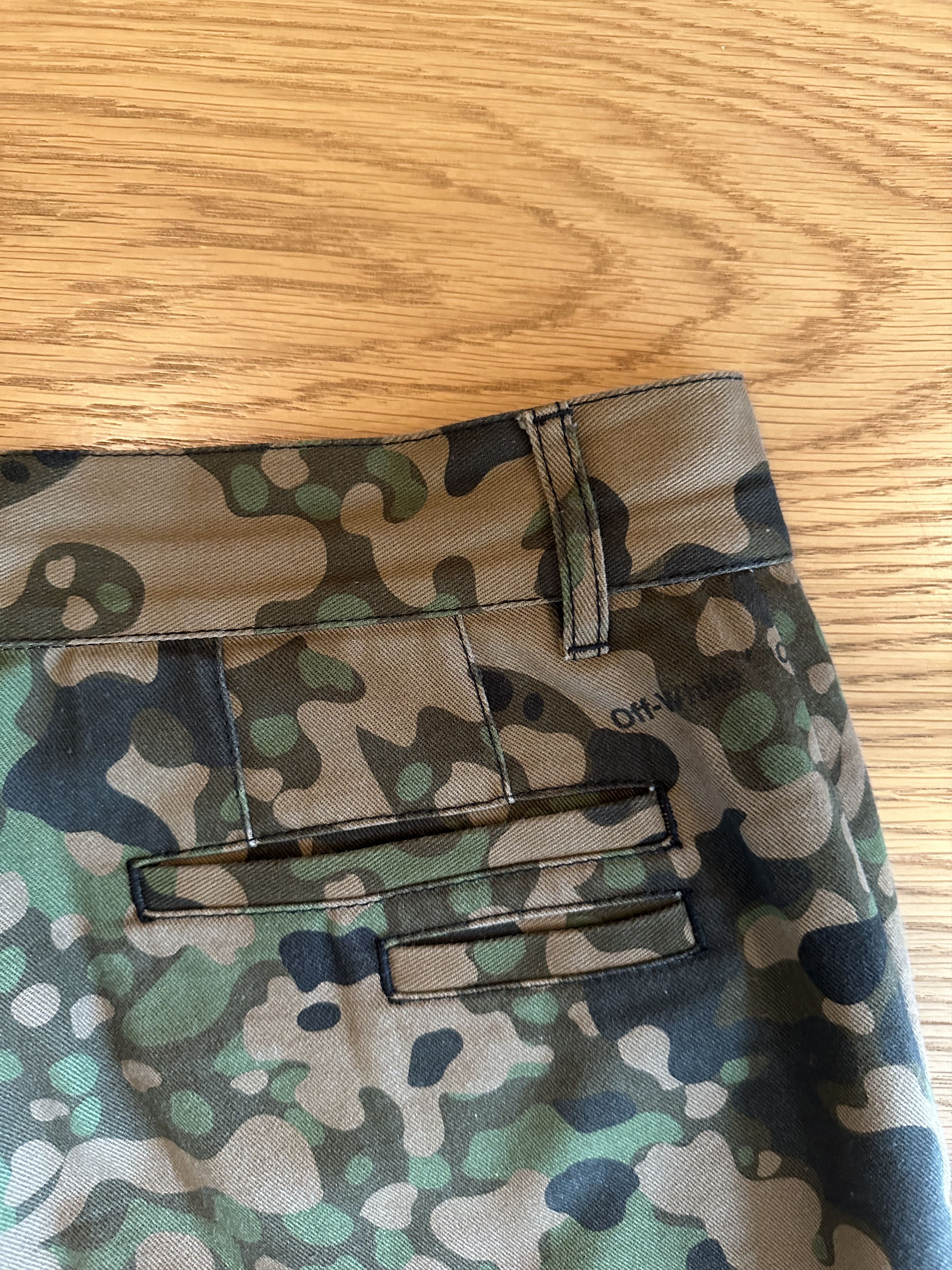 Off-White OFF-WHITE Slim Fit Camouflage Print Cargo Pants Size US 31 - 4 Thumbnail