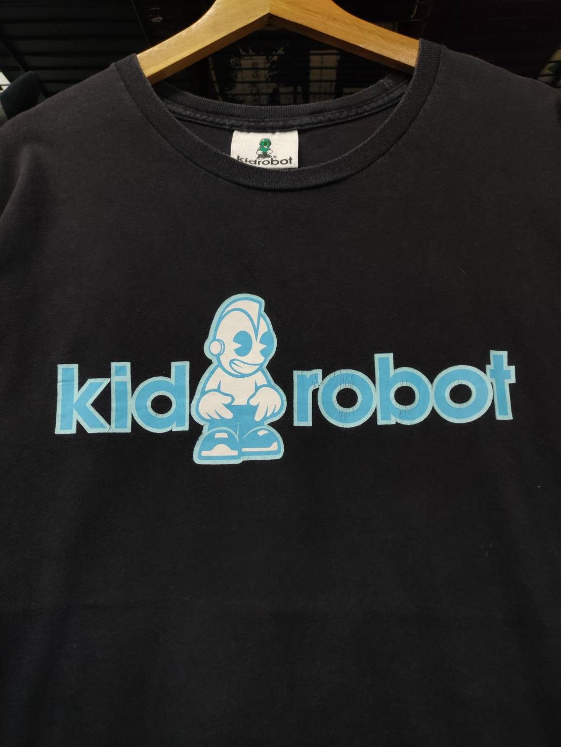 Kid Robot Vtg 00's Kid Robot Logo Limited Edition USA T-Shirt Size US L / EU 52-54 / 3 - 1 Thumbnail