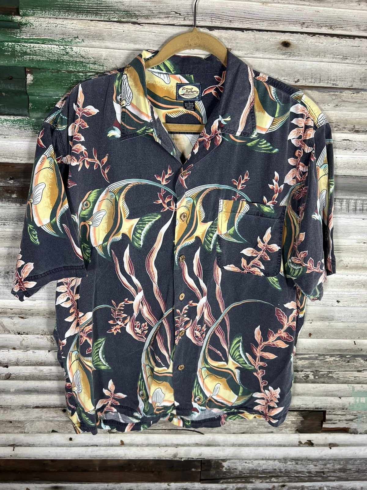 Tommy Bahama Vintage Tommy Bahama Fish Rayon Shirt Size US L / EU 52-54 / 3 - 3 Thumbnail
