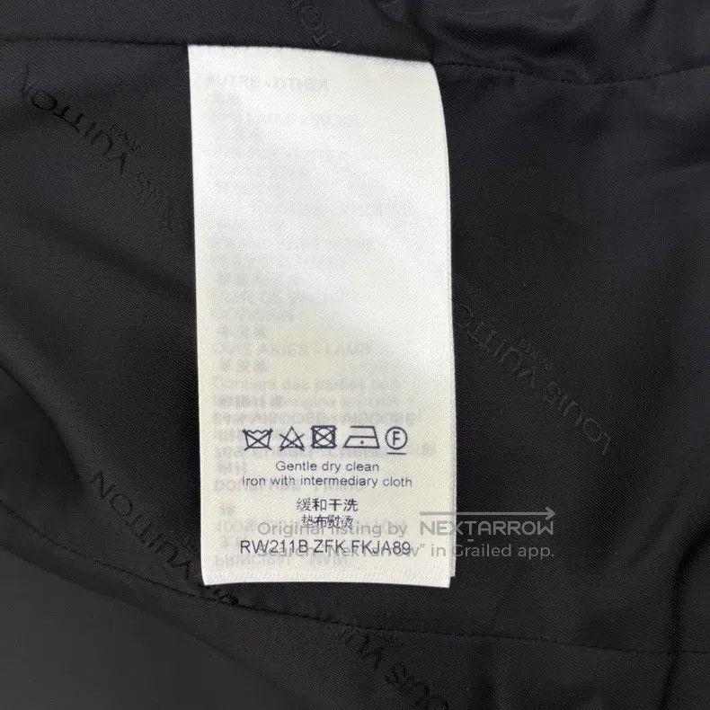 Louis Vuitton Louis Vuitton Dark blue suit jacket with classic logo blaz Size XS / US 0-2 / IT 36-38 - 6 Thumbnail