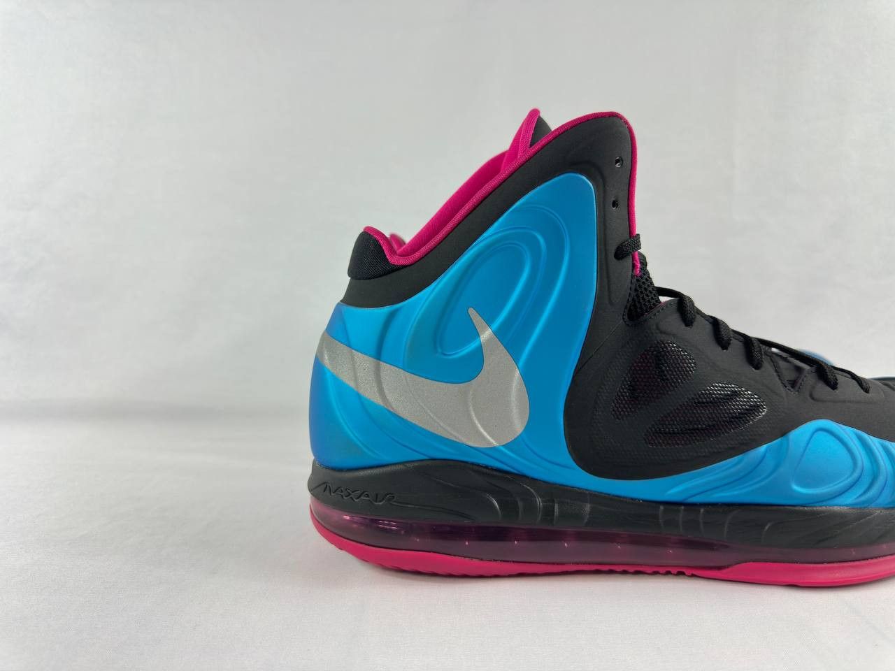 Nike Nike Air Max Hyperposite Fireberry 2012 Reflective Blue Size US 13 / EU 46 - 2 Thumbnail