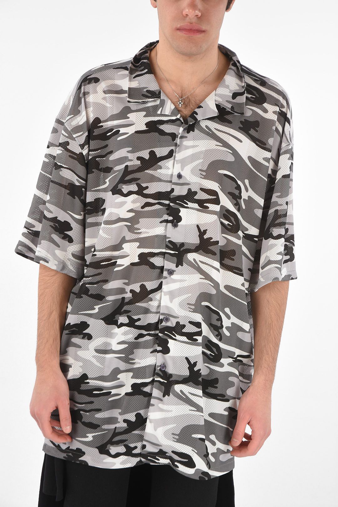 Balenciaga o1tko10825 Oversized Camo Mesh Shirt in Multicolor Size US S / EU 44-46 / 1 - 1 Thumbnail