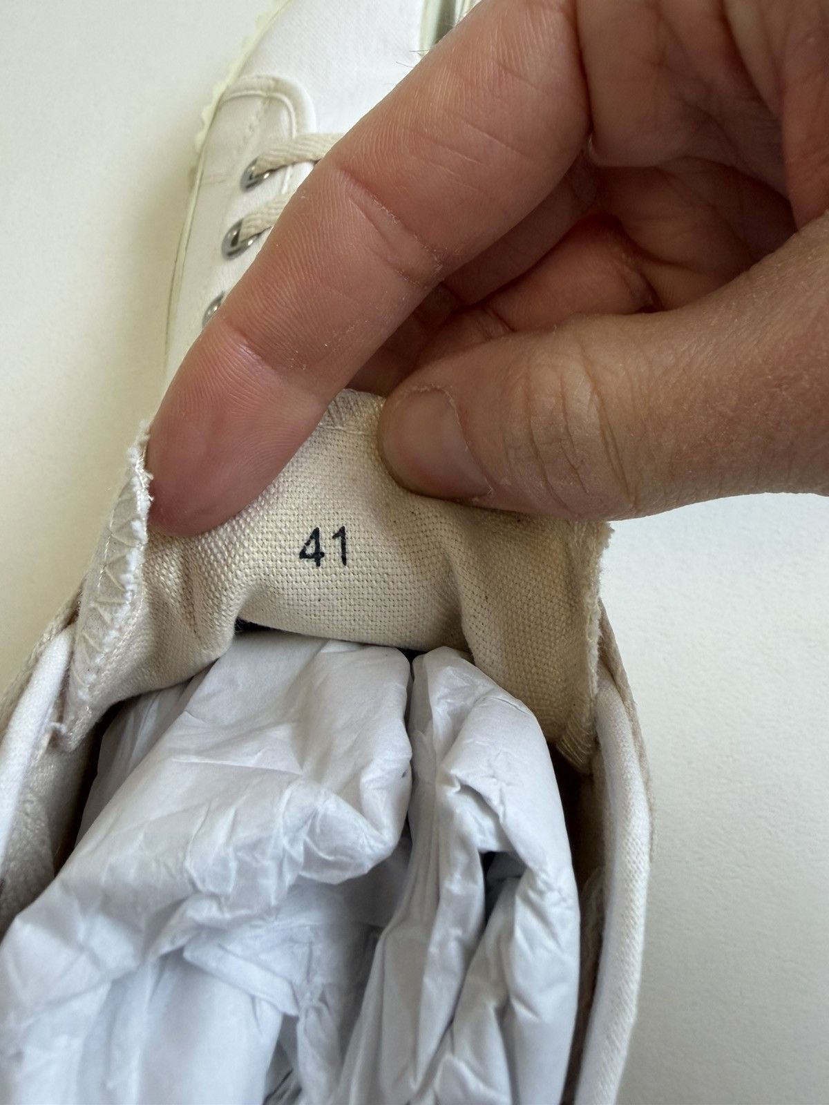 Maison Margiela White Canvas High Top Tabi Sneakers Size US 9 / EU 42 - 7 Thumbnail