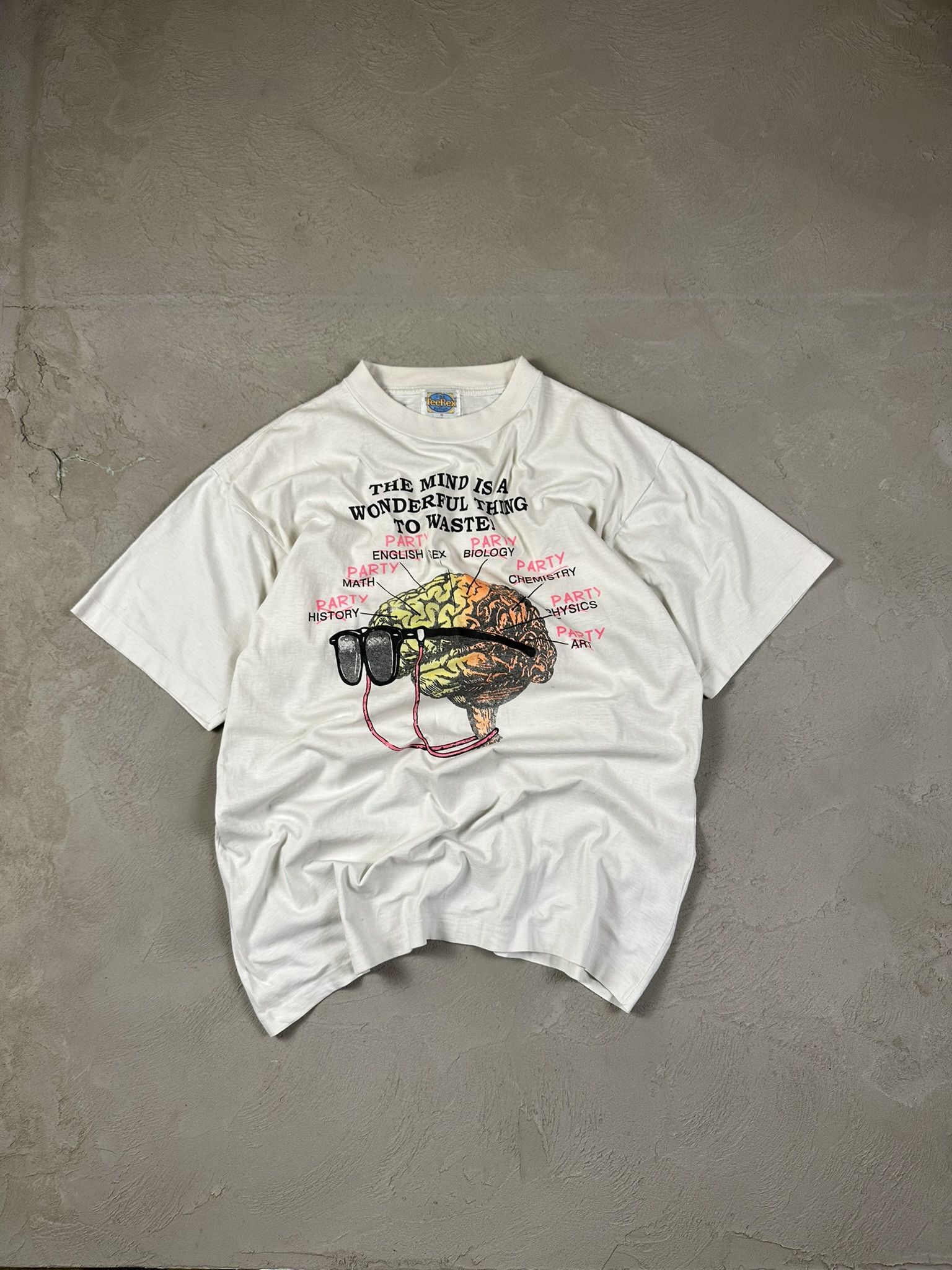 Vintage 90s Vintage "Brain Needs" Humor Graphic T-shirt Size US M / EU 48-50 / 2 - 1 Thumbnail