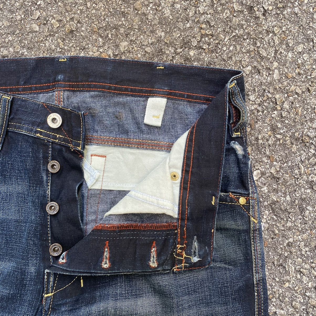 Diesel Vintage Diesel Straight Cutting Jeans Made in Italy Size US 29 - 6 Thumbnail