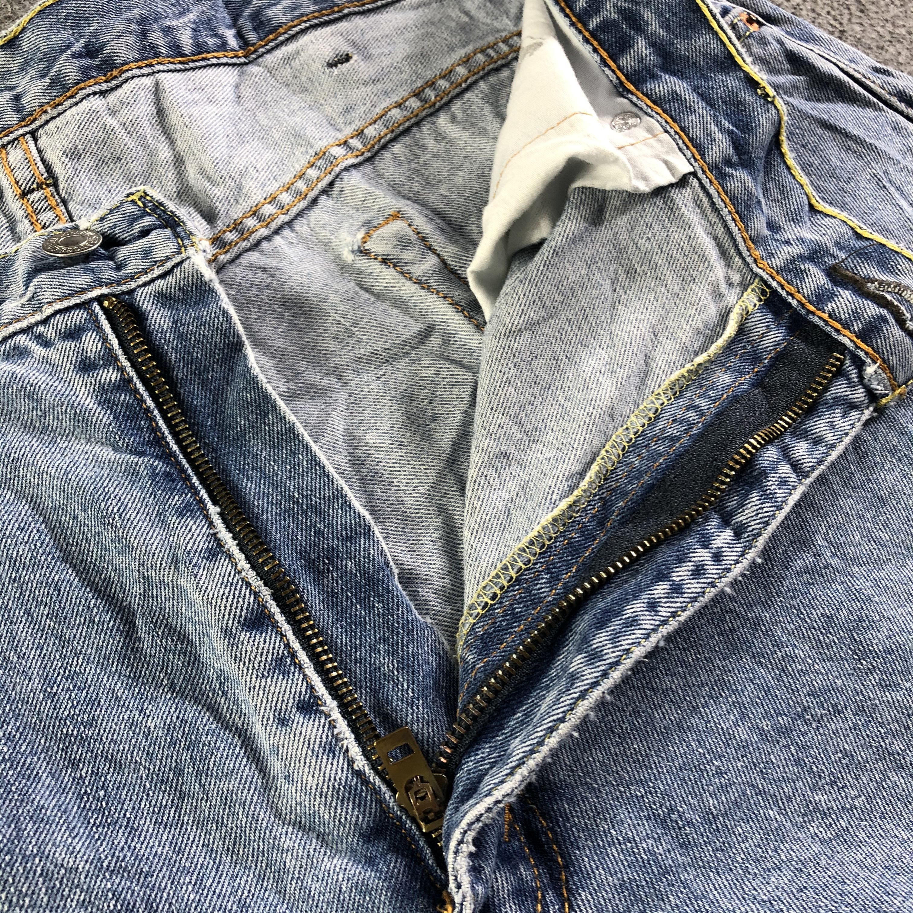 Levi's Vintage Blue Wash Levis 560 Jeans-J4380 Size US 41 - 8 Thumbnail