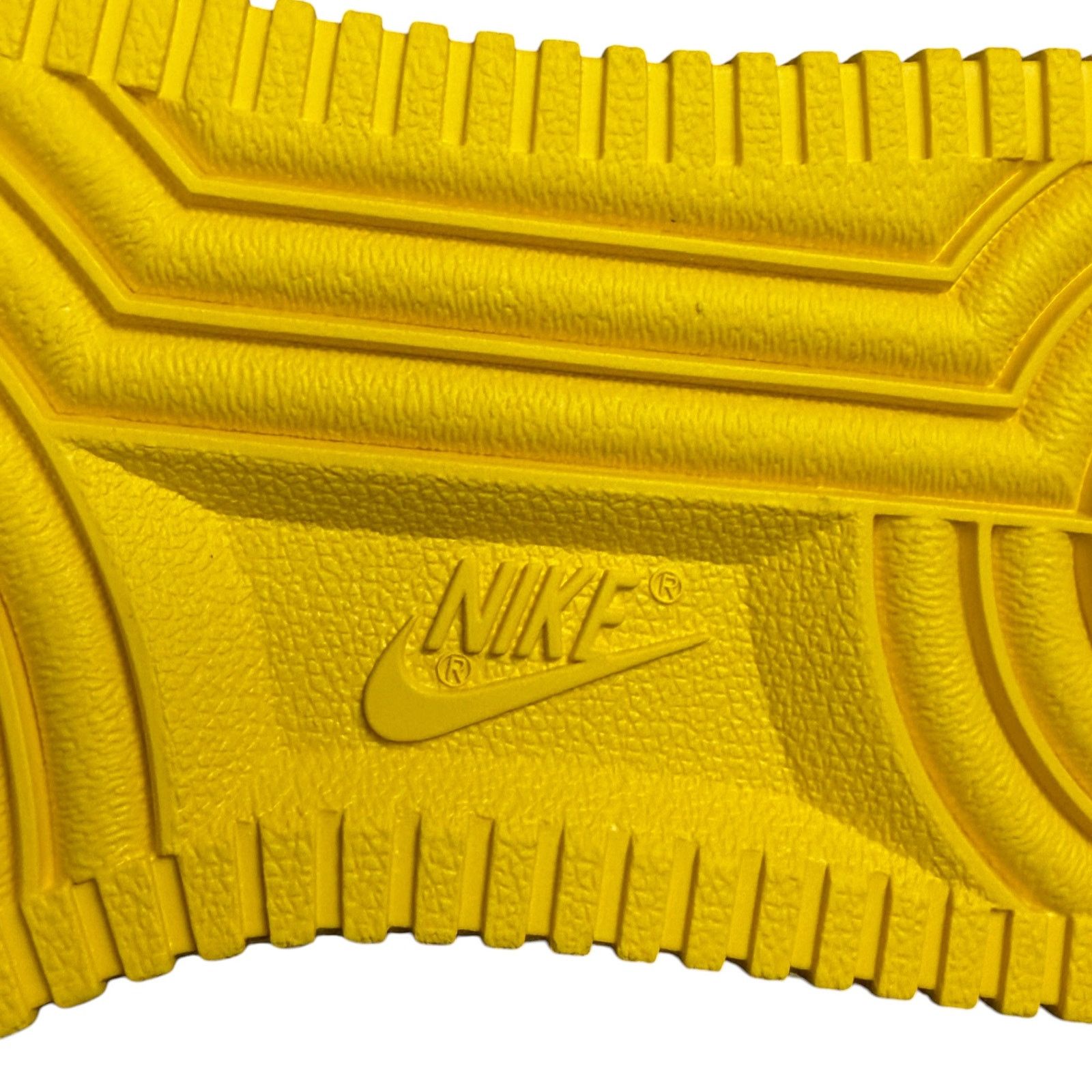 Nike Nike Kobe Bryant Air Force 1 Low Retro QS Lakers FZ1151-100 Size US 8.5 / EU 41-42 - 9 Thumbnail