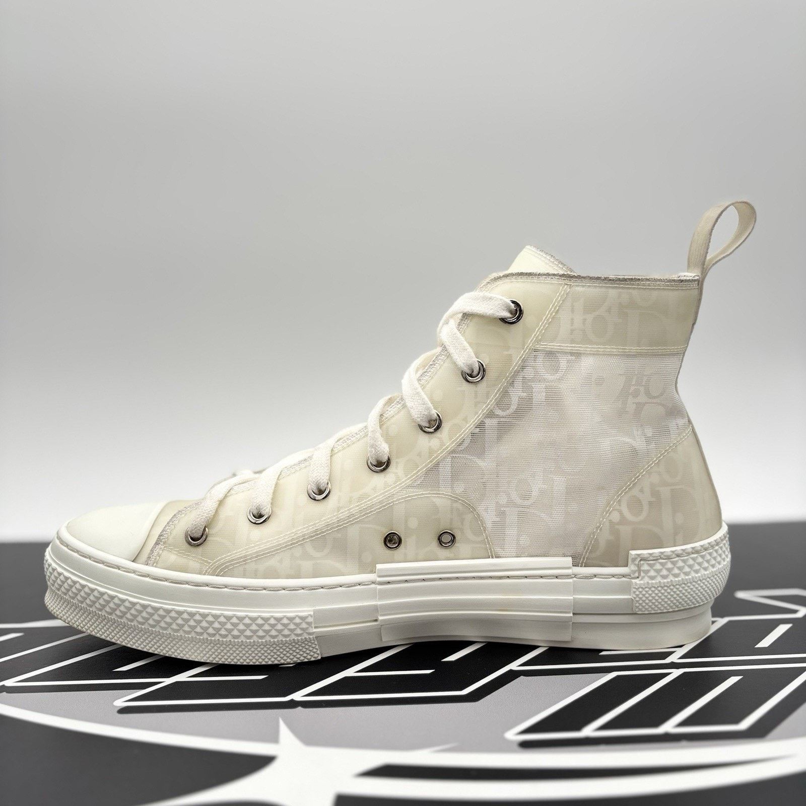 Dior Size 42 (9 US) - Dior B23 High ' White ' | GREAT CONDITION! Size US 9 / EU 42 - 4 Thumbnail