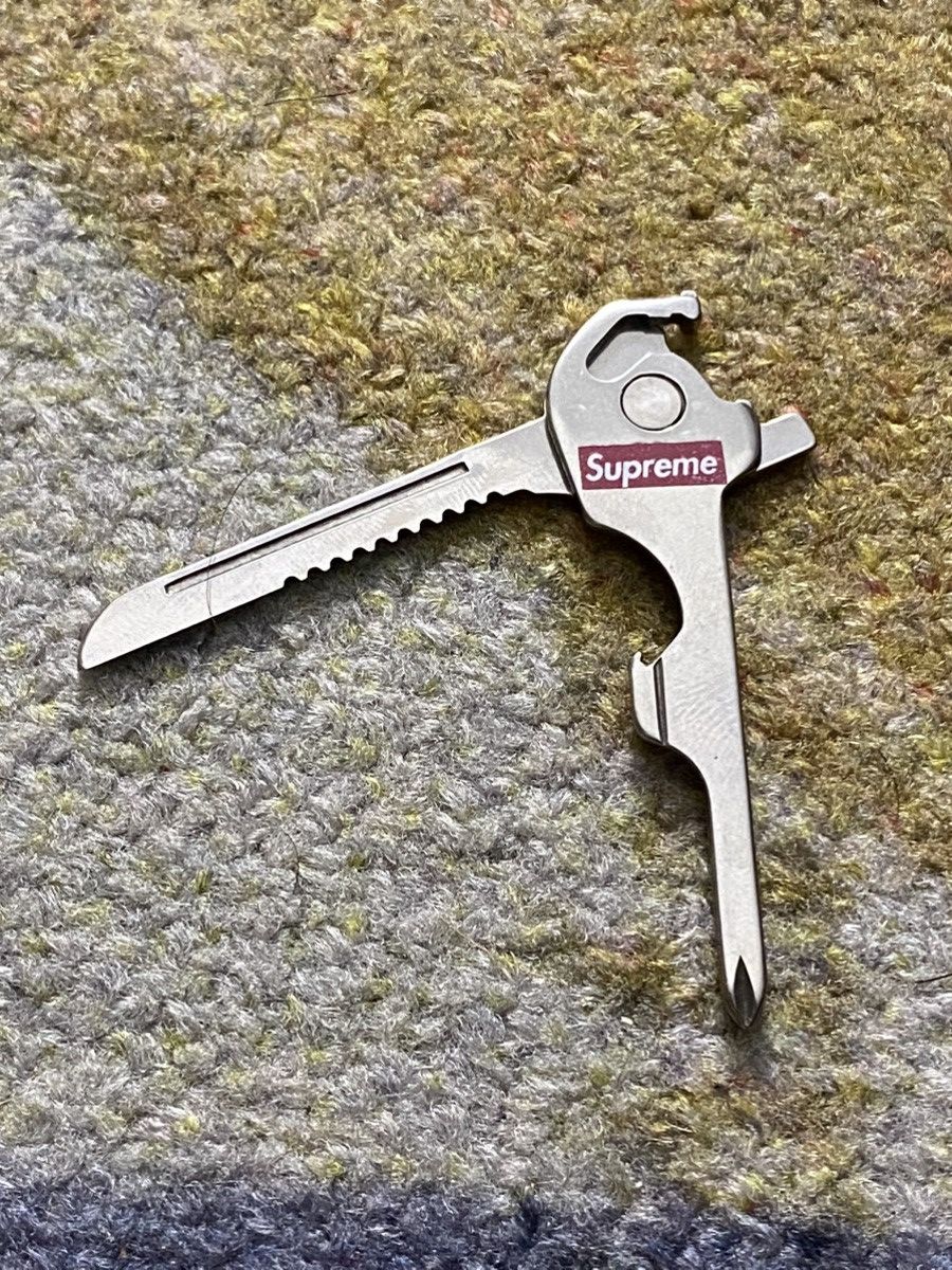 Supreme Supreme Swiss Tech Multi Tool Utility Key Size ONE SIZE - 1 Thumbnail
