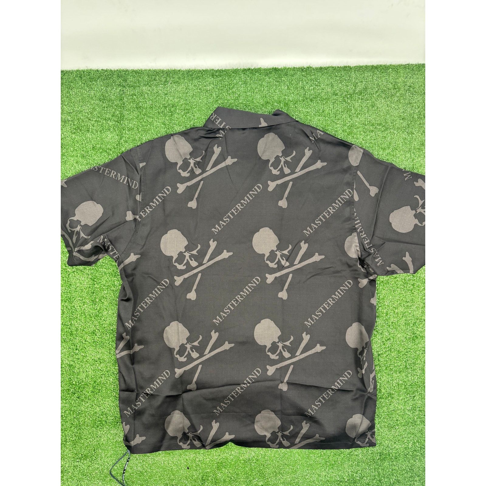 Mastermind Japan Mastermind World Silk Button Down S/S Shirt Size Large Size US L / EU 52-54 / 3 - 6 Thumbnail