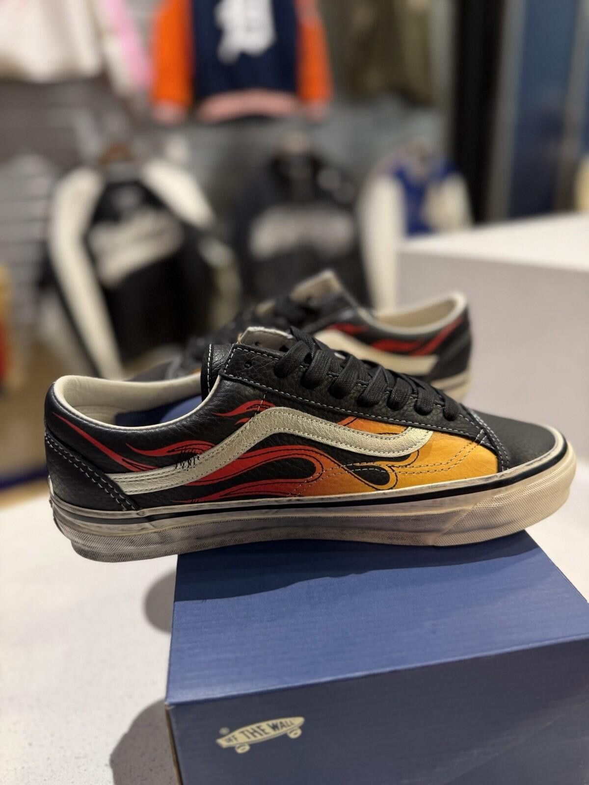 Vans Vans Old Skool 36 Archive Flame Black Brand New Size (8) Size US 8 / EU 41 - 6 Thumbnail