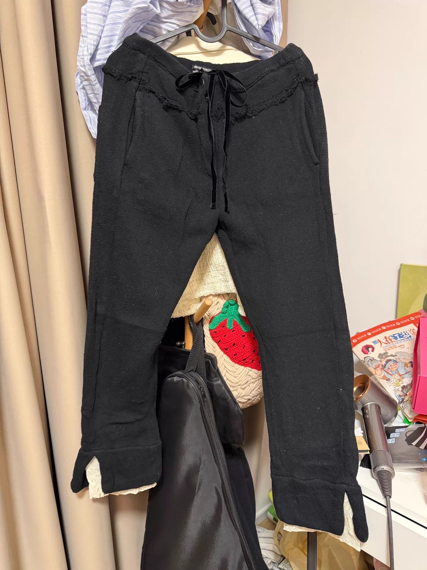Ann Demeulemeester Ann Demeulemeester Wmn Dark Wool Trousers 36 Lace Cuffs Size 25" / US 0 / IT 36 - 1 Thumbnail