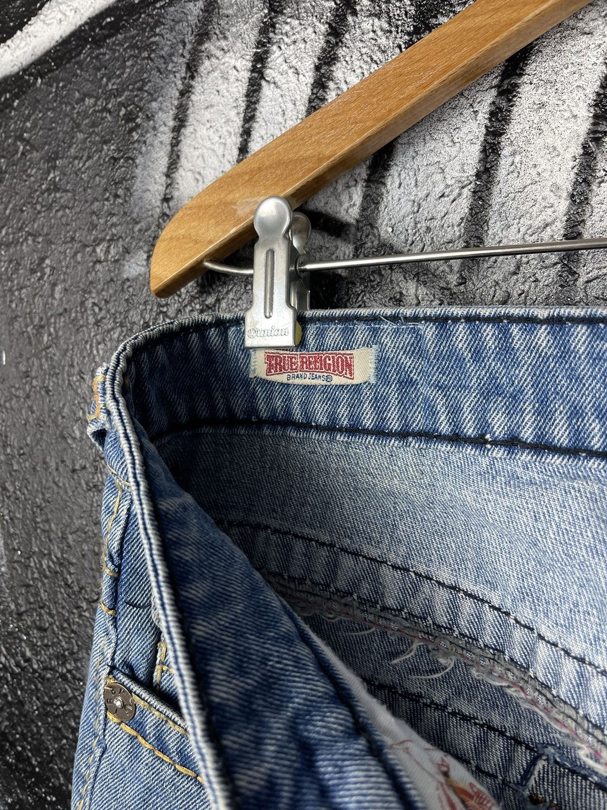 True Religion True Religion Ricky Relaxed Straight Distressed Denim Jeans Size US 32 / EU 48 - 18 Thumbnail