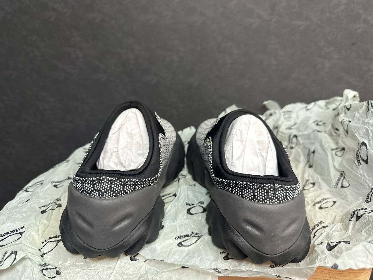 Brain Dead × Oakley Oakley x Brain Dead Chop Saw Mule New Rare US8 Size US 8 / EU 41 - 3 Thumbnail