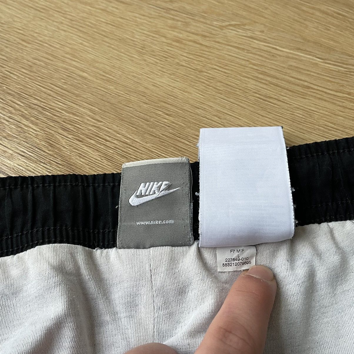 Nike Nike Vintage 90s Y2K Spell Out Drill Parachute Track Pants L Size US 36 / EU 52 - 9 Thumbnail