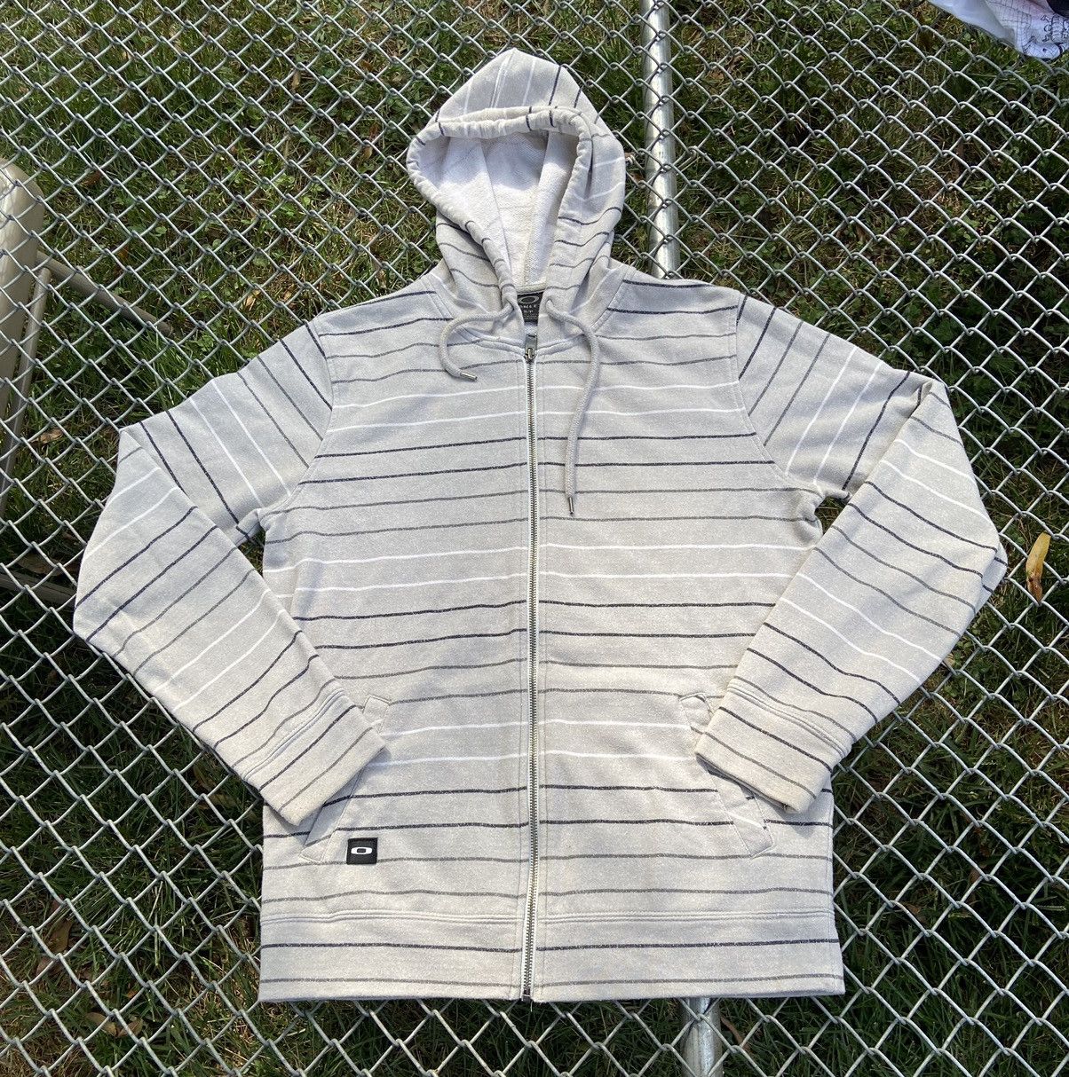 Vintage Oakley Zip Off Sleeve Jacket Size XL