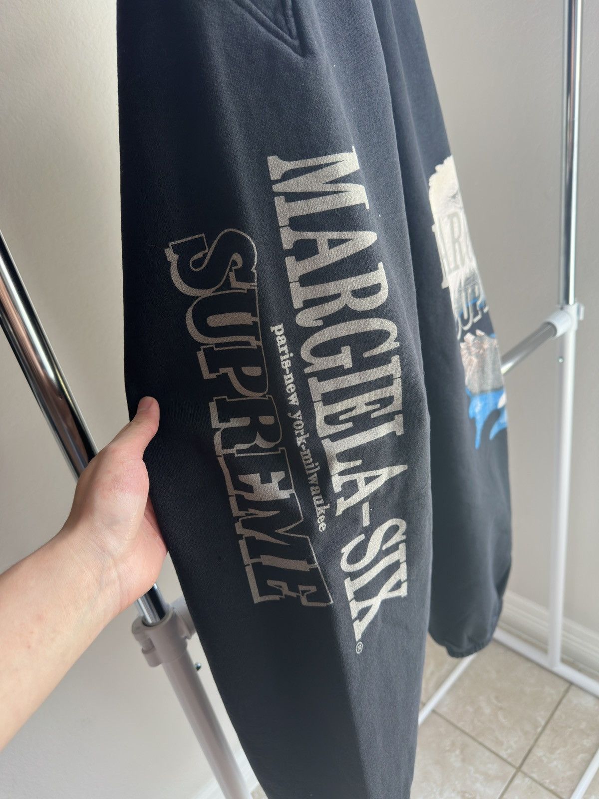 Maison Margiela × Supreme Supreme x MM6 Maison Margiela Eagle Sweatpants Black Size US 36 / EU 52 - 4 Thumbnail