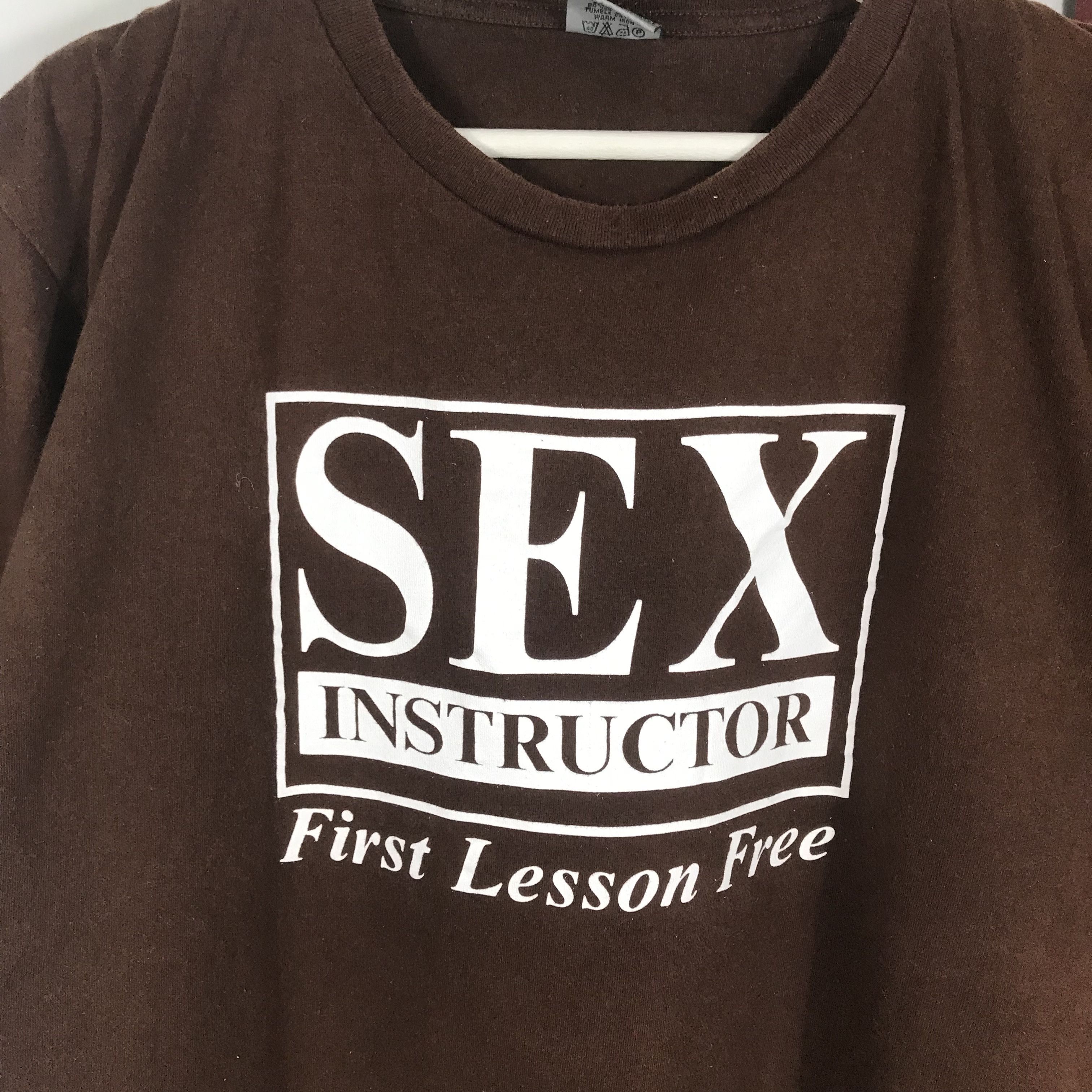 Vintage vintage SEX INSTRUCTOR" Vintage 90s Crazy Humor T-shirt L Size US L / EU 52-54 / 3 - 4 Thumbnail