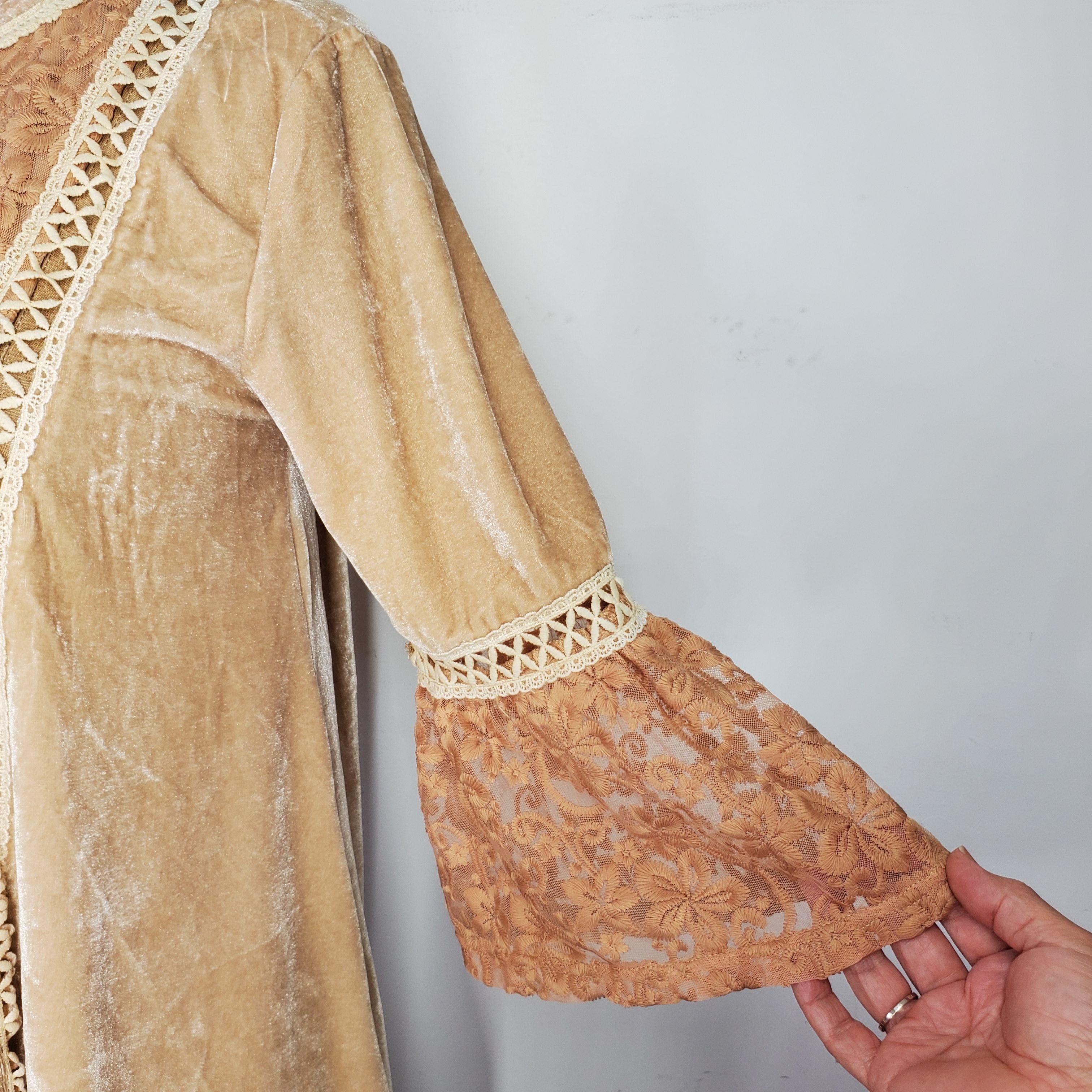 Other POL S Tunic Top Velvet Lace V-Neck 3/4 Bell Sleeve Beige Tan Size S / US 4 / IT 40 - 5 Thumbnail