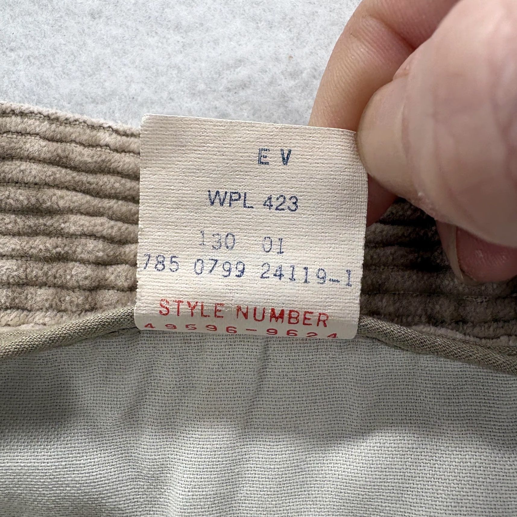 Dockers VINTAGE Dockers Khakis Corduroy Pants Mens 34x29 Beige Relaxed Pleated 90s Size US 34 / EU 50 - 6 Thumbnail