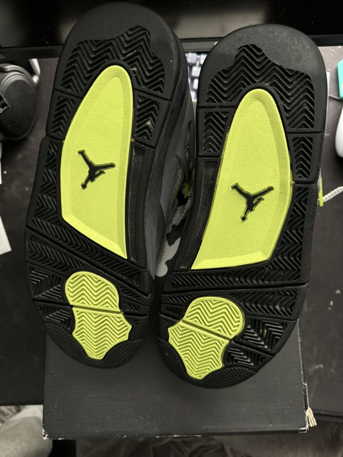 Jordan Brand × Nike Air Jordan 4 “neon 95” Size US 9.5 / EU 42-43 - 3 Thumbnail
