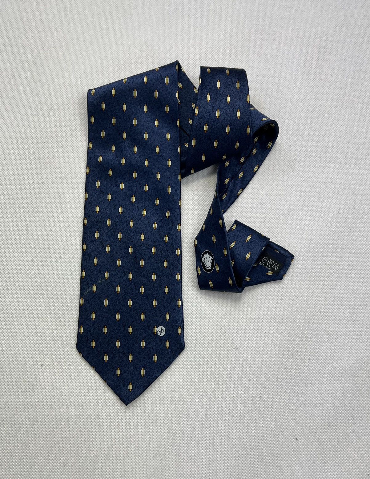 Versace Versace Vintage Silk Tie 100% Silk Size ONE SIZE - 1 Thumbnail