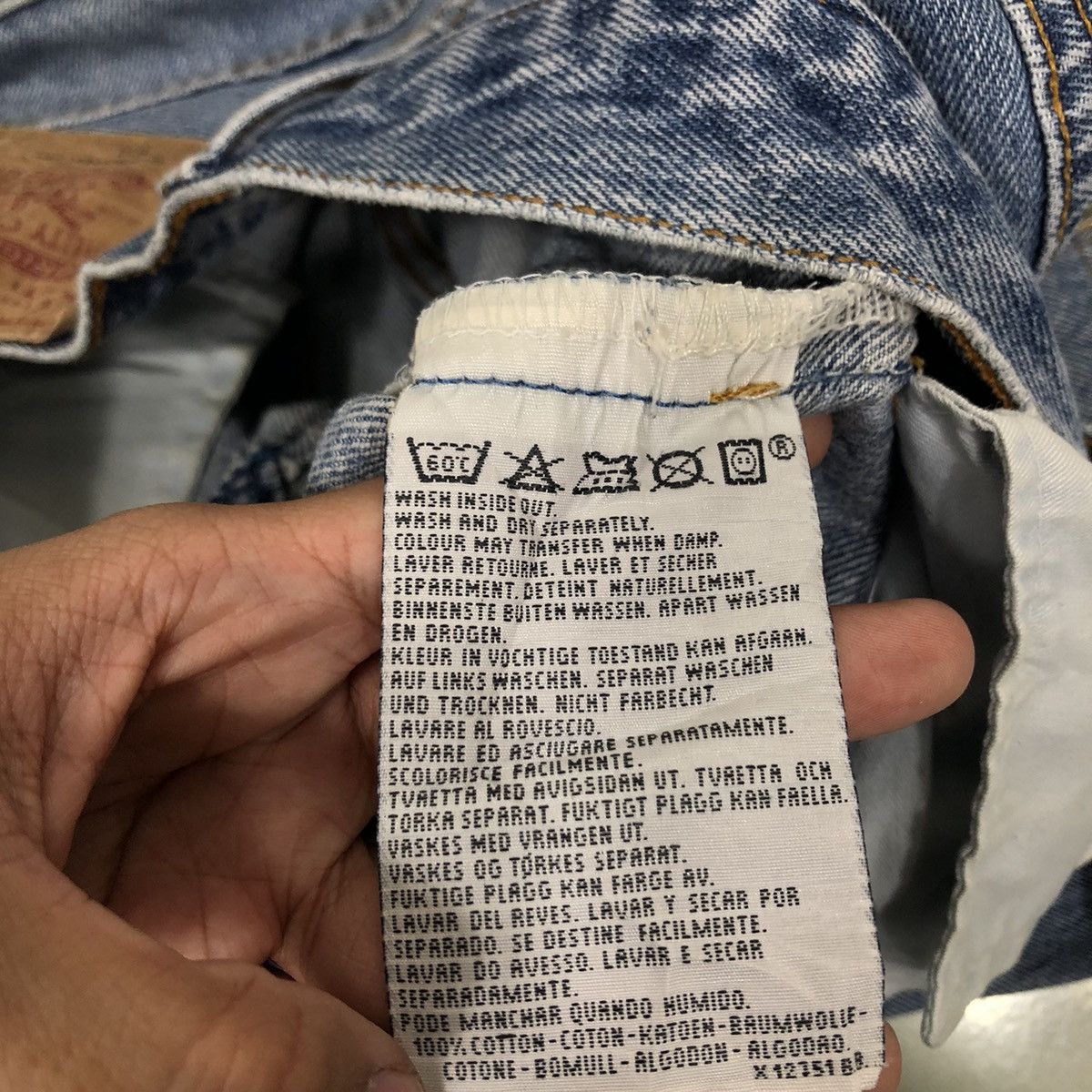 Levi's 🔥90’s VINTAGE LEVIS 501 DISTRESSED DENIM JEANS Size US 26 / EU 42 - 15 Thumbnail