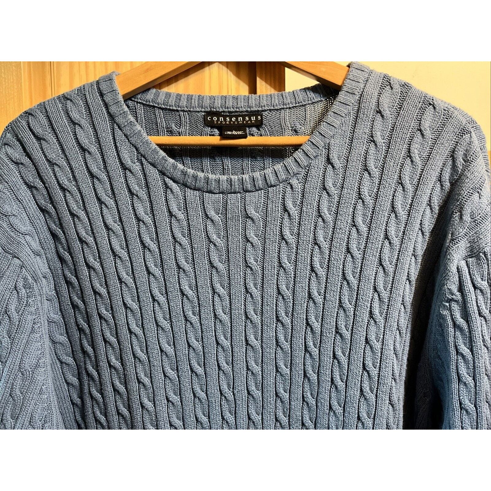 Consensus Sportswear Consensus Sportswear Men’s Size L Blue LS Cable Knit Sweater Size US L / EU 52-54 / 3 - 4 Thumbnail