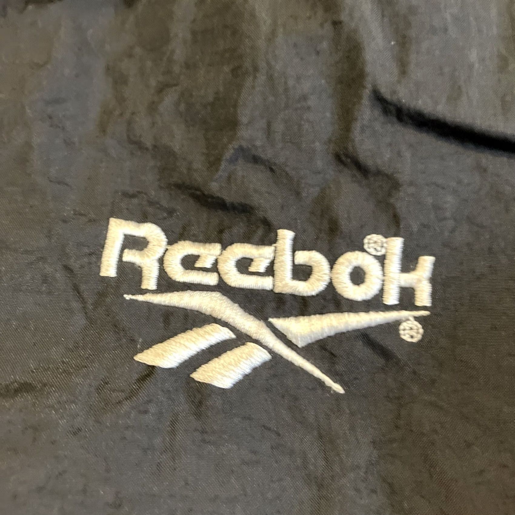Reebok VINTAGE Reebok Jacket Mens XL Black Embroidered Windbreaker Built Hood Men Size US XL / EU 56 / 4 - 2 Thumbnail