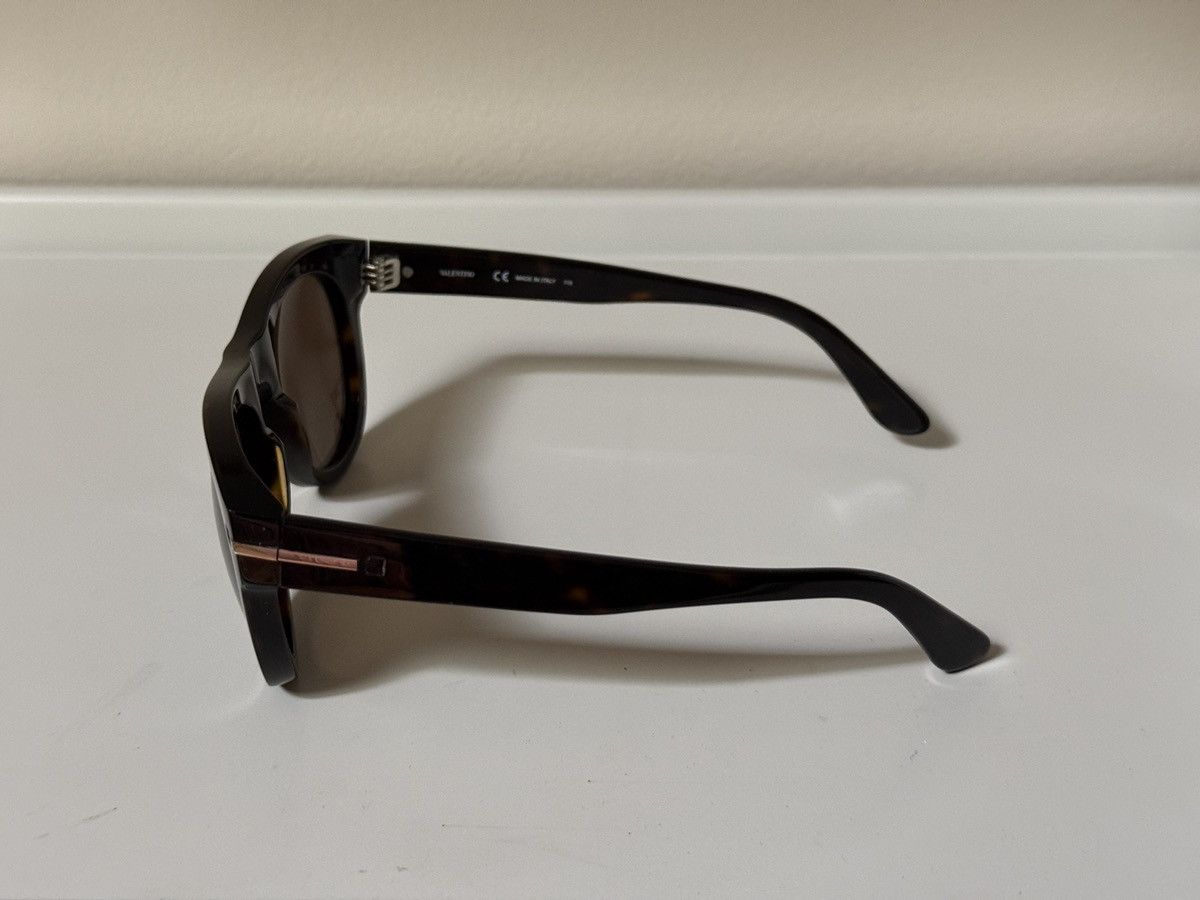 Valentino Pierpaolo Piccioli for Valentino Sunglasses Size ONE SIZE - 2 Thumbnail