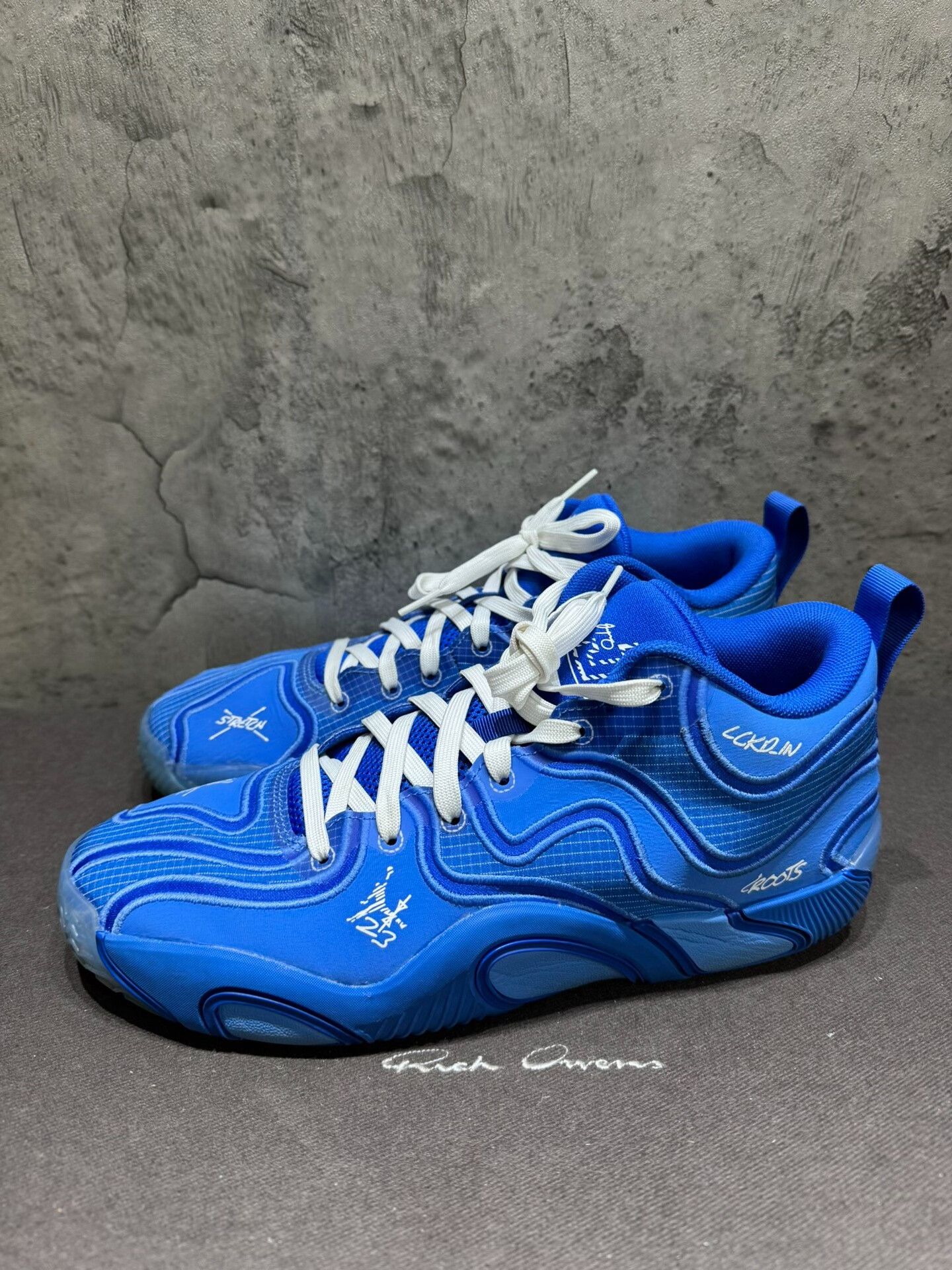 Nike Nike Basketball Blue Lowtop Sneakers 9.5 Men Size US 9.5 / EU 42-43 - 1 Thumbnail