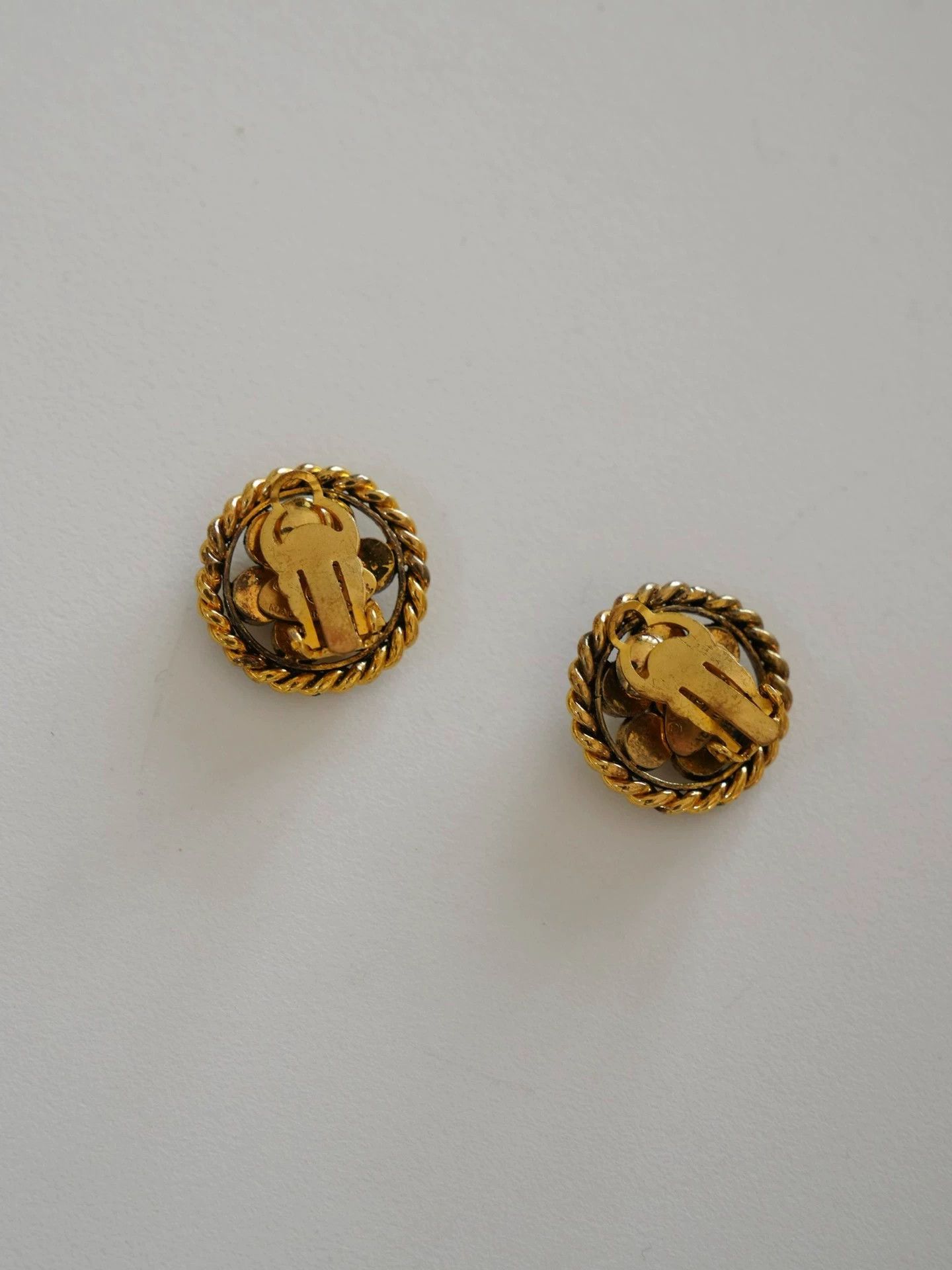 Chanel Chanel Vintage Crystal Ear Clips Thick Gold Plated Copper Tone Size ONE SIZE - 5 Thumbnail