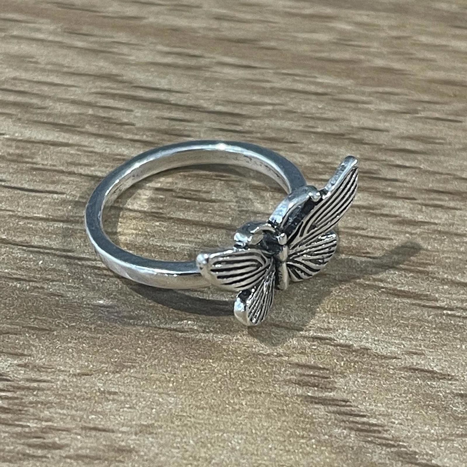Rip Curl Silver alloy butterfly ring Size ONE SIZE - 2 Thumbnail