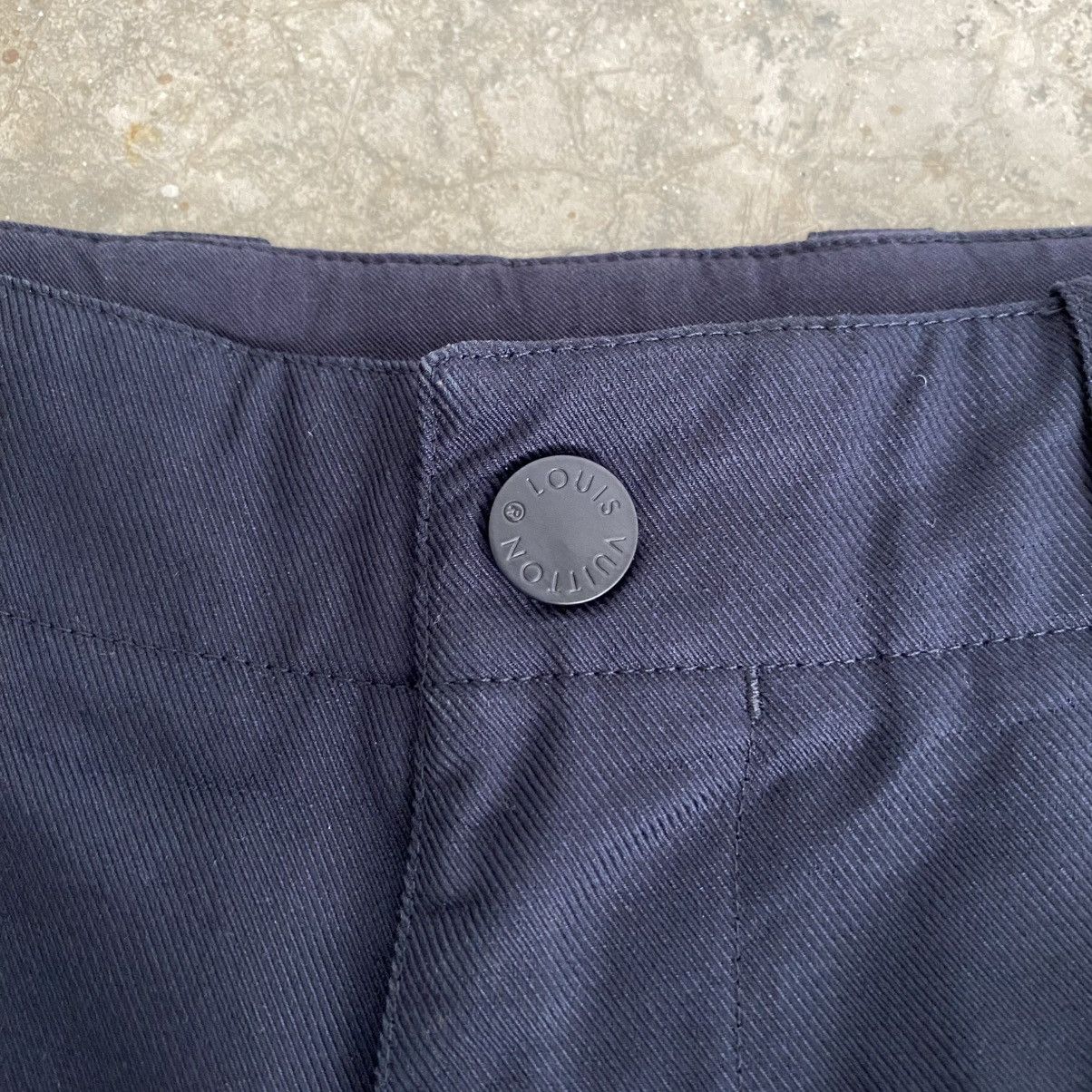 Louis Vuitton FW17 Kim Jones Era Prototype “SAMPLE” Techwear Cargo Pants Size US 33 - 9 Thumbnail
