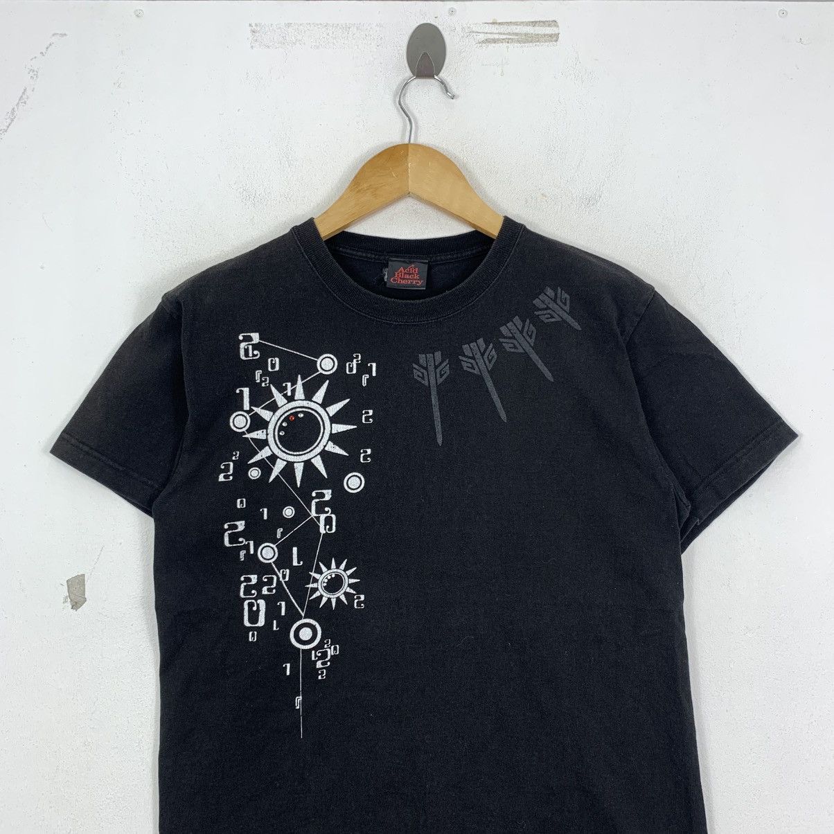 Japanese Brand ACID BLACK CHERRY 2012 Japanese Band Concert Tshirt Size US S / EU 44-46 / 1 - 3 Thumbnail