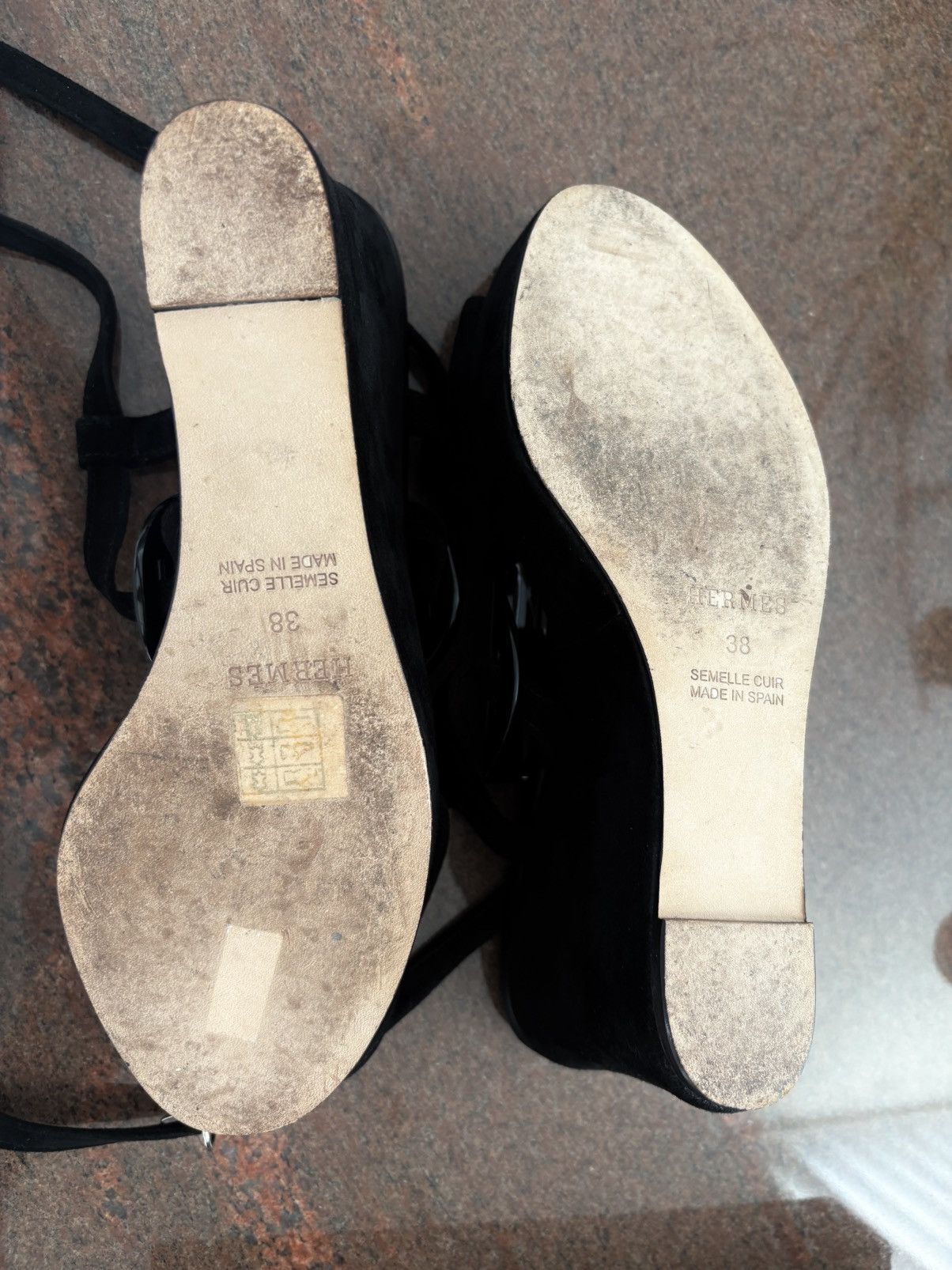 Hermes Hermes ankle strap suede sandals with medallion detail Size US 8 / IT 38 - 12 Thumbnail