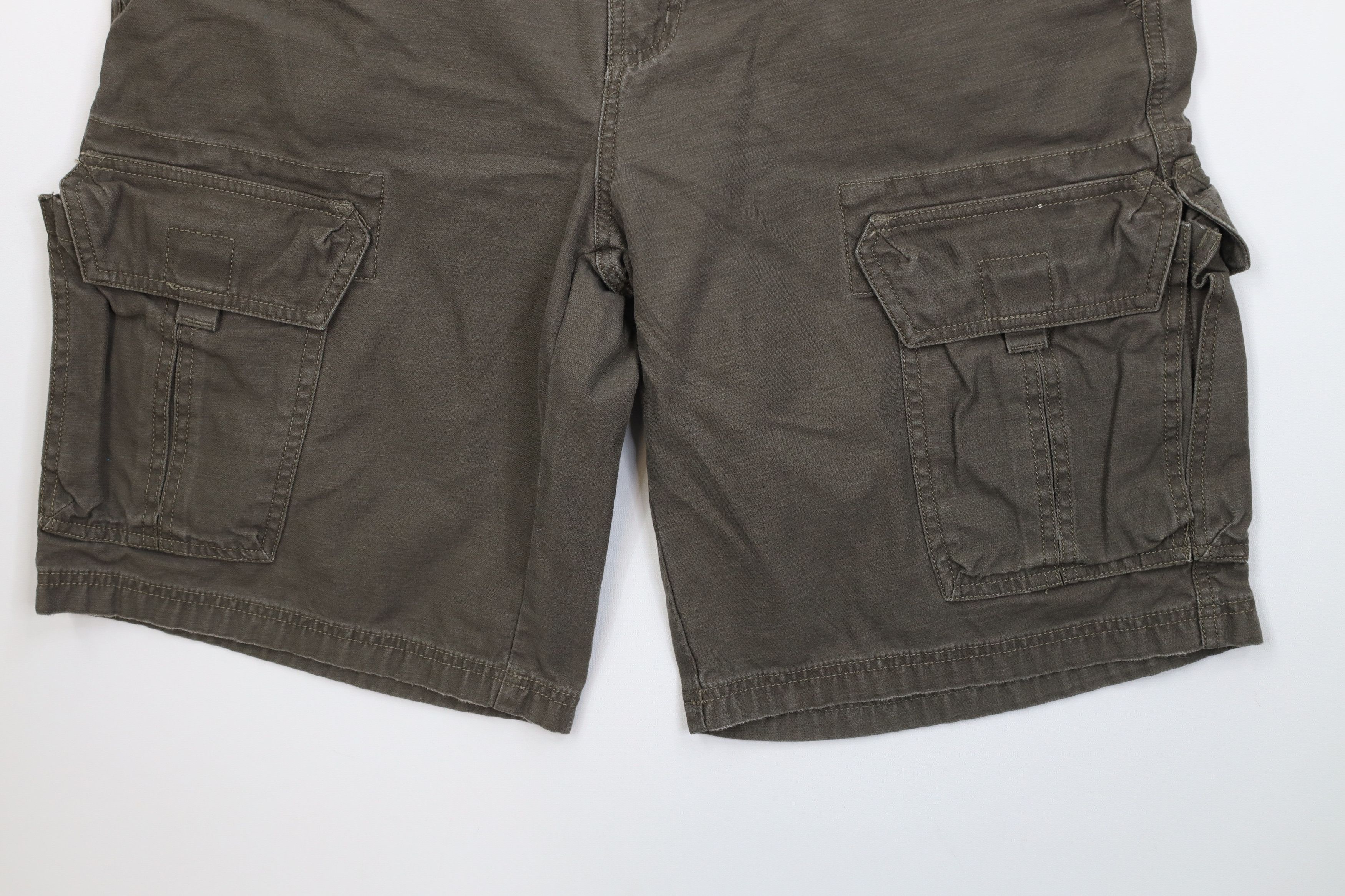 The North Face Vintage The North Face Heavyweight Cargo Shorts Green Cotton Size US 36 / EU 52 - 4 Thumbnail