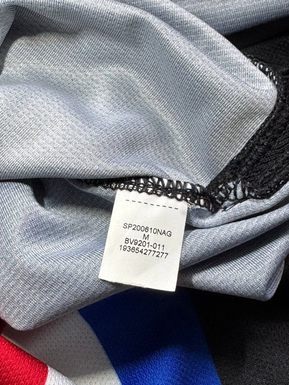 Jordan Brand Air Jordan PSG 2019-2020 fourth shirt soccer jersey Size US M / EU 48-50 / 2 - 5 Thumbnail