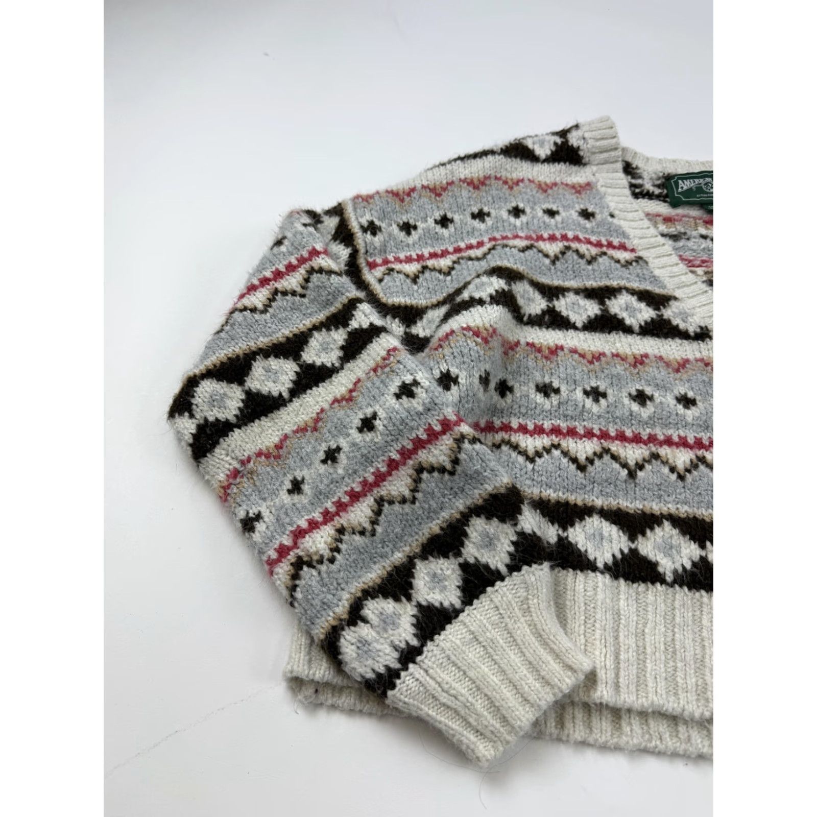 American Eagle Outfitters American Eagle Outfitters Cardigan Sweater Womens Small Gray Fair Isle Cropped V-Neck Knit Size S / US 4 / IT 40 - 2 Thumbnail