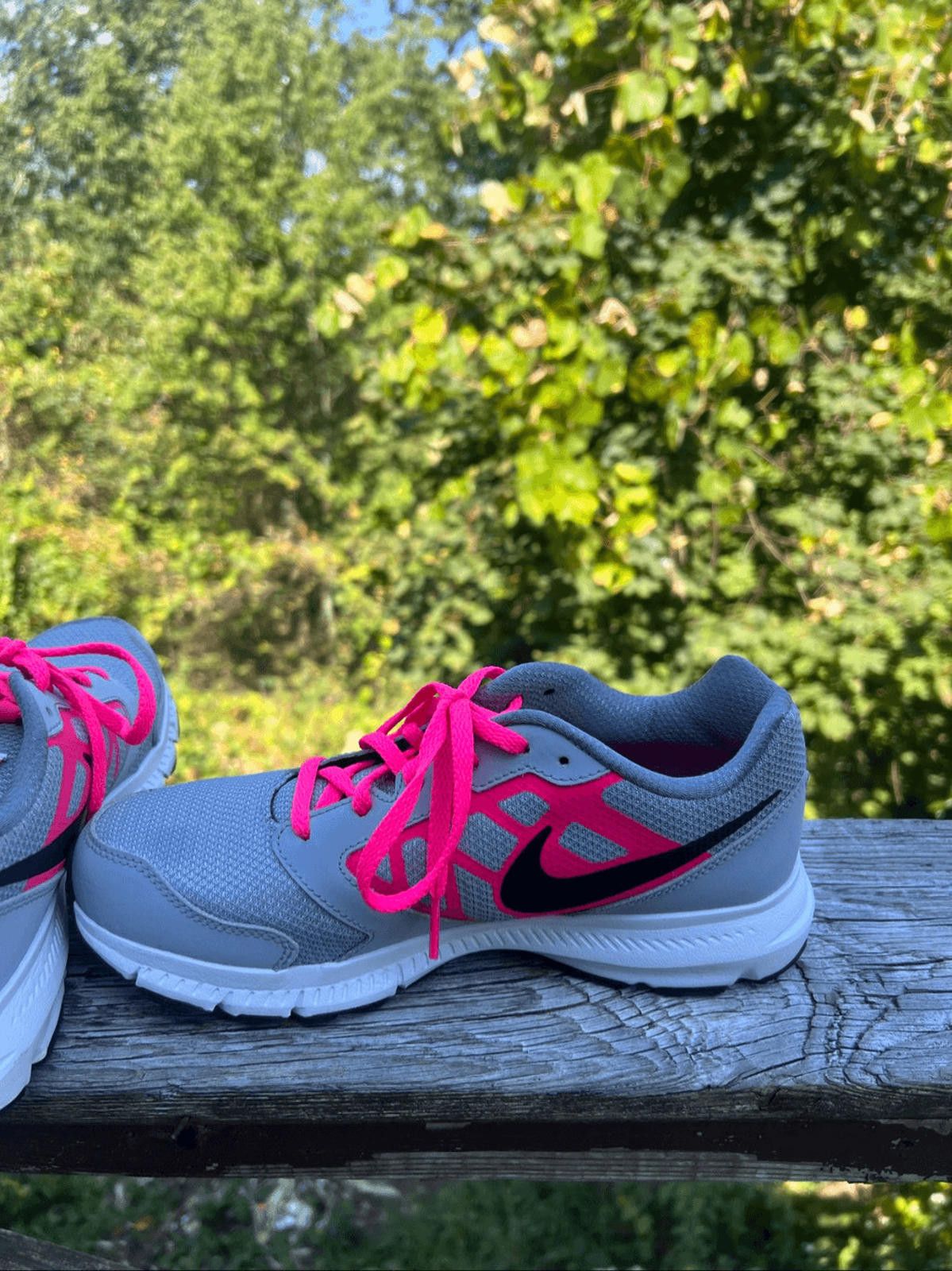 Nike Nike Girls Downshifter 6 Sz 6Y Pink/Black/Gray 685167-007 Size US 6 / IT 36 - 5 Thumbnail