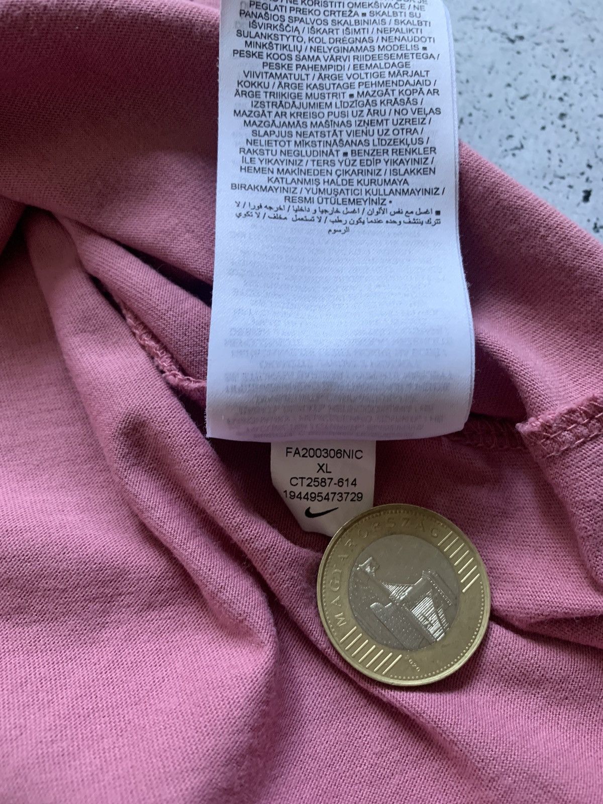 Nike × Vintage Vintage Nike Center Swoosh T-Shirt Y2K Tee USA Pink Size XL Size XL / US 12-14 / IT 48-50 - 5 Thumbnail