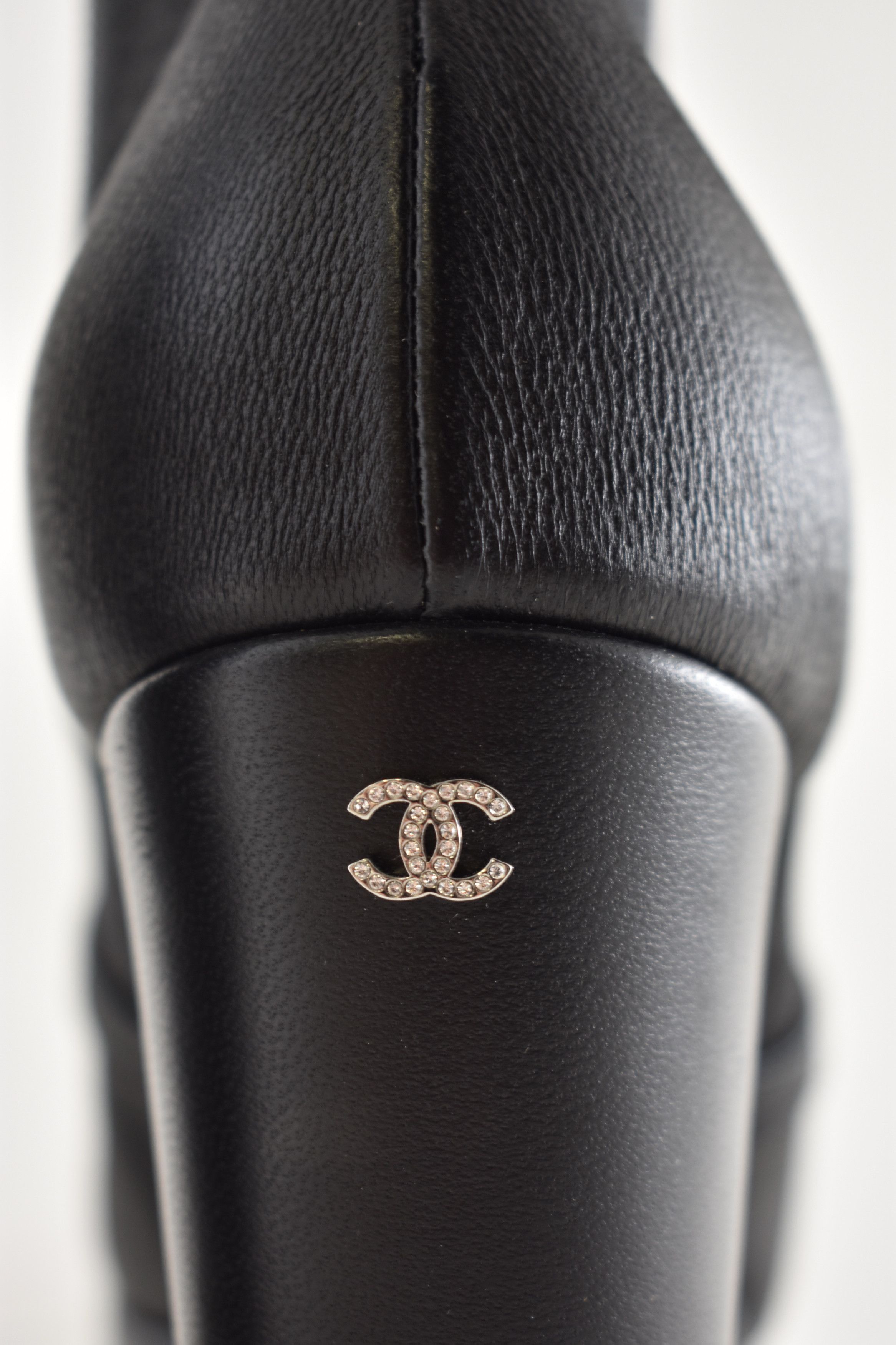 Chanel Chanel 24K Black Short Ankle Platform Block Heel Bootie 39.5 Size US 9.5 / IT 39.5 - 16 Thumbnail