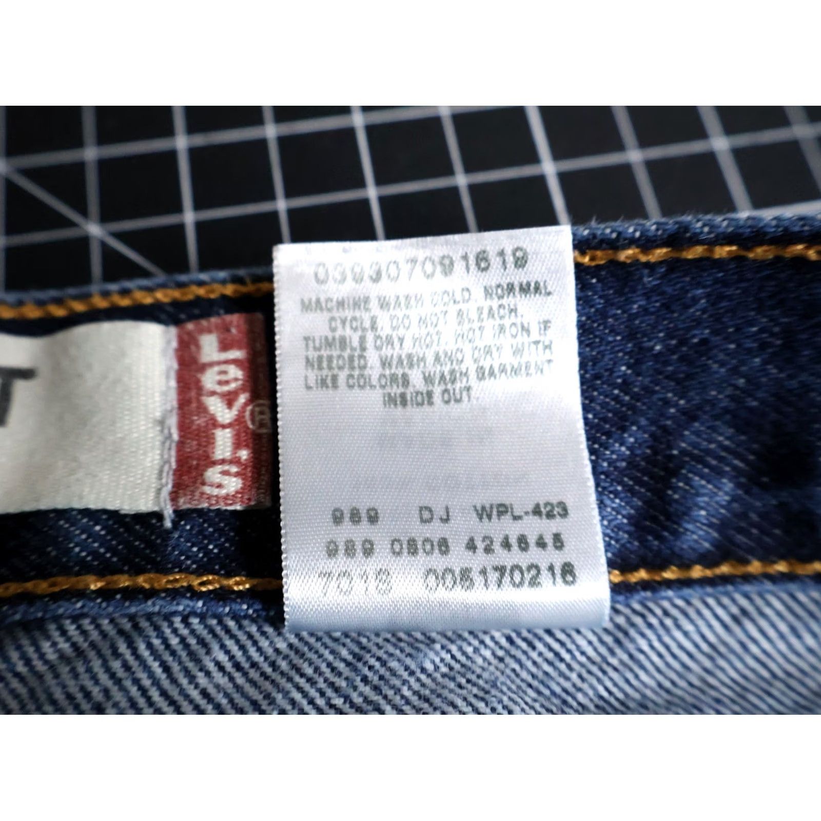 Levi's VINTAGE Levi's 517 Jeans Denim 31 x 32 Blue Bootcut 2006 Y2K Men’s Regular 5-Pocket 100% Cotton Size US 31 - 4 Thumbnail