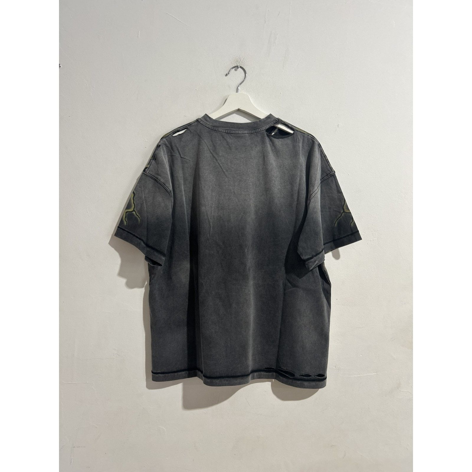 VALE FOREVER HANDS OF GOD TEE SIZE XL NEW