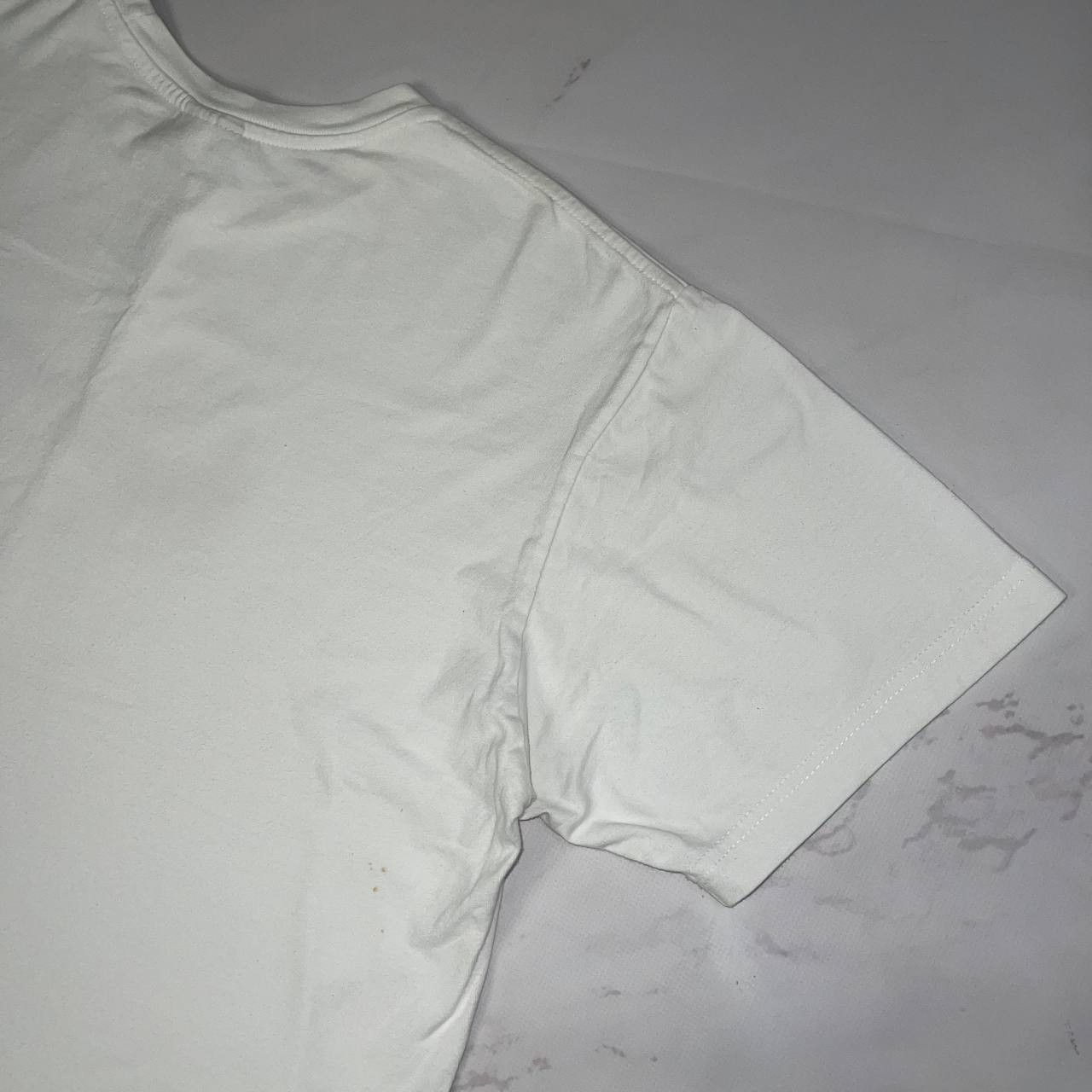 Nike Nike vintage big red swoosh white tee shirt size L Size US L / EU 52-54 / 3 - 15 Thumbnail