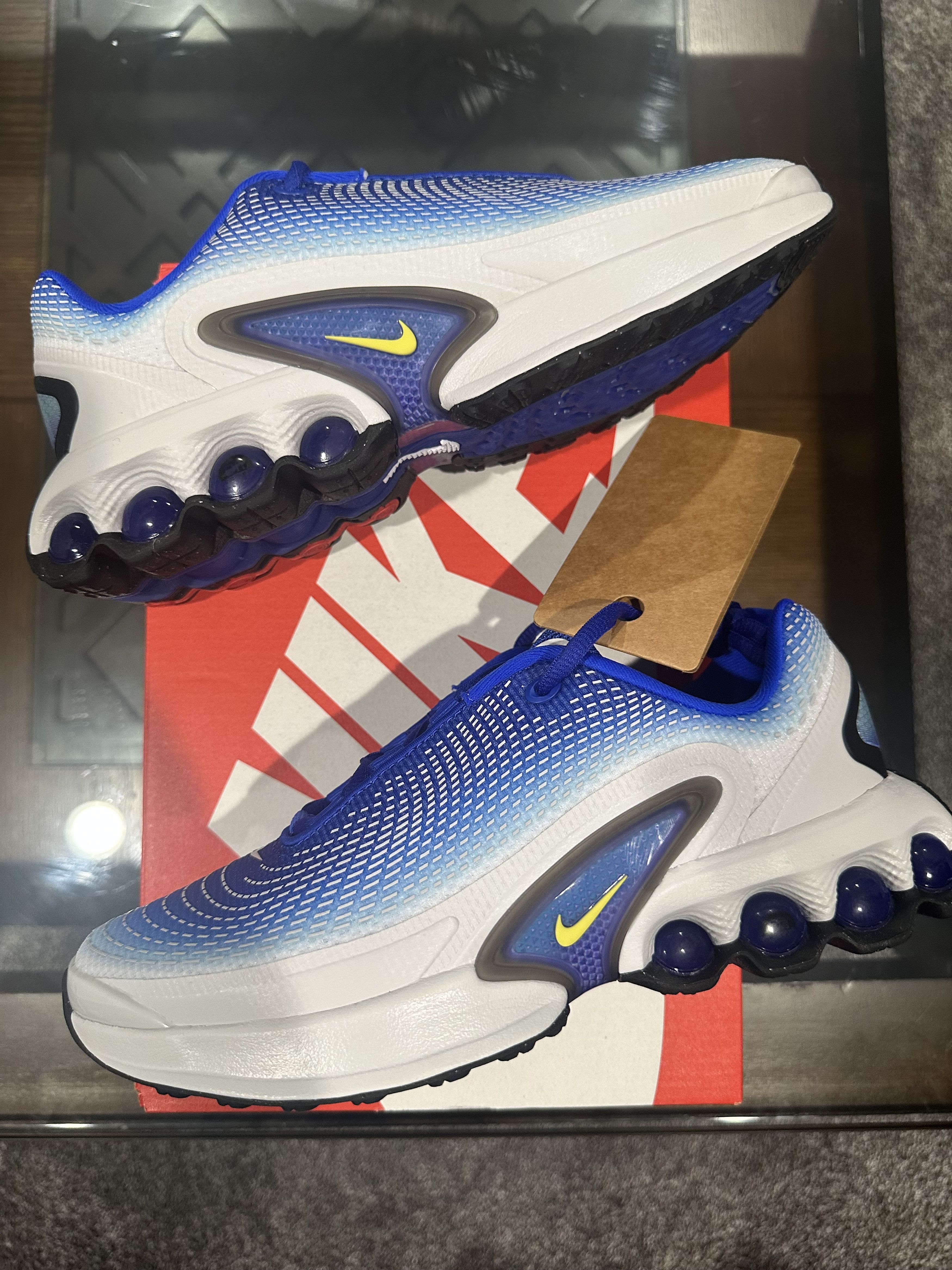 Nike Air Max DN GS 'Racer Blue' Size US 5 / EU 37 - 2 Thumbnail