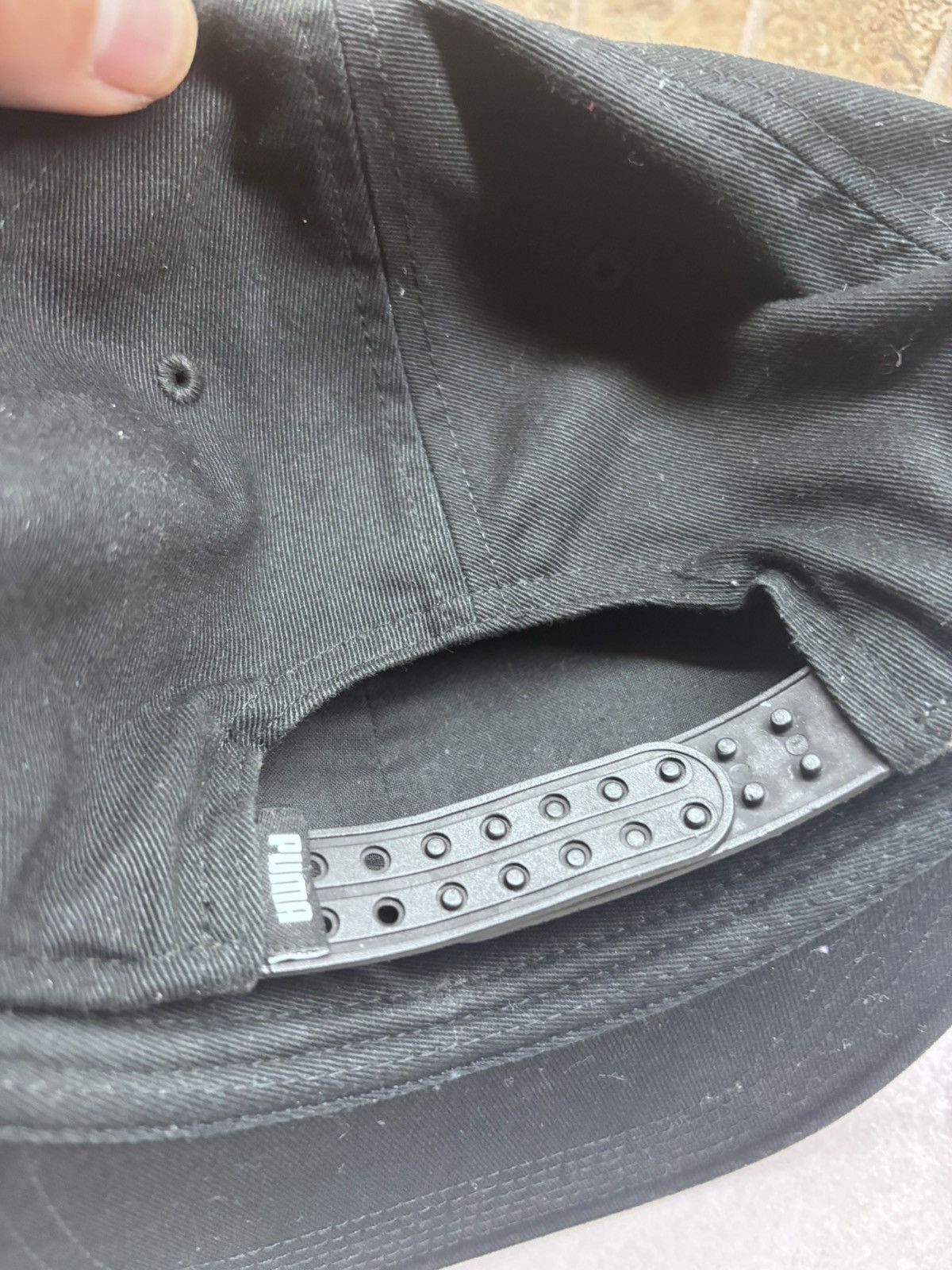 Puma puma hoops pivot has a symbol like a mouth. new Size ONE SIZE - 3 Thumbnail