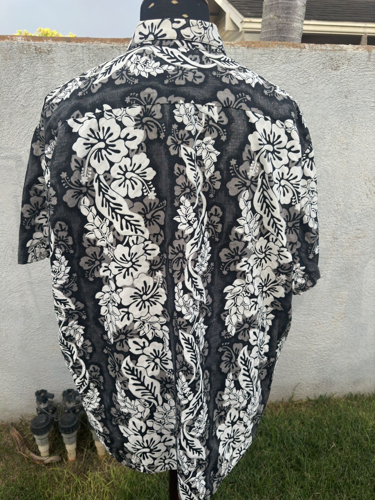 Hilo Hattie Hilo Hattie Hawaiian Shirt Black/White Men's XXL Size US XXL / EU 58 / 5 - 2 Thumbnail